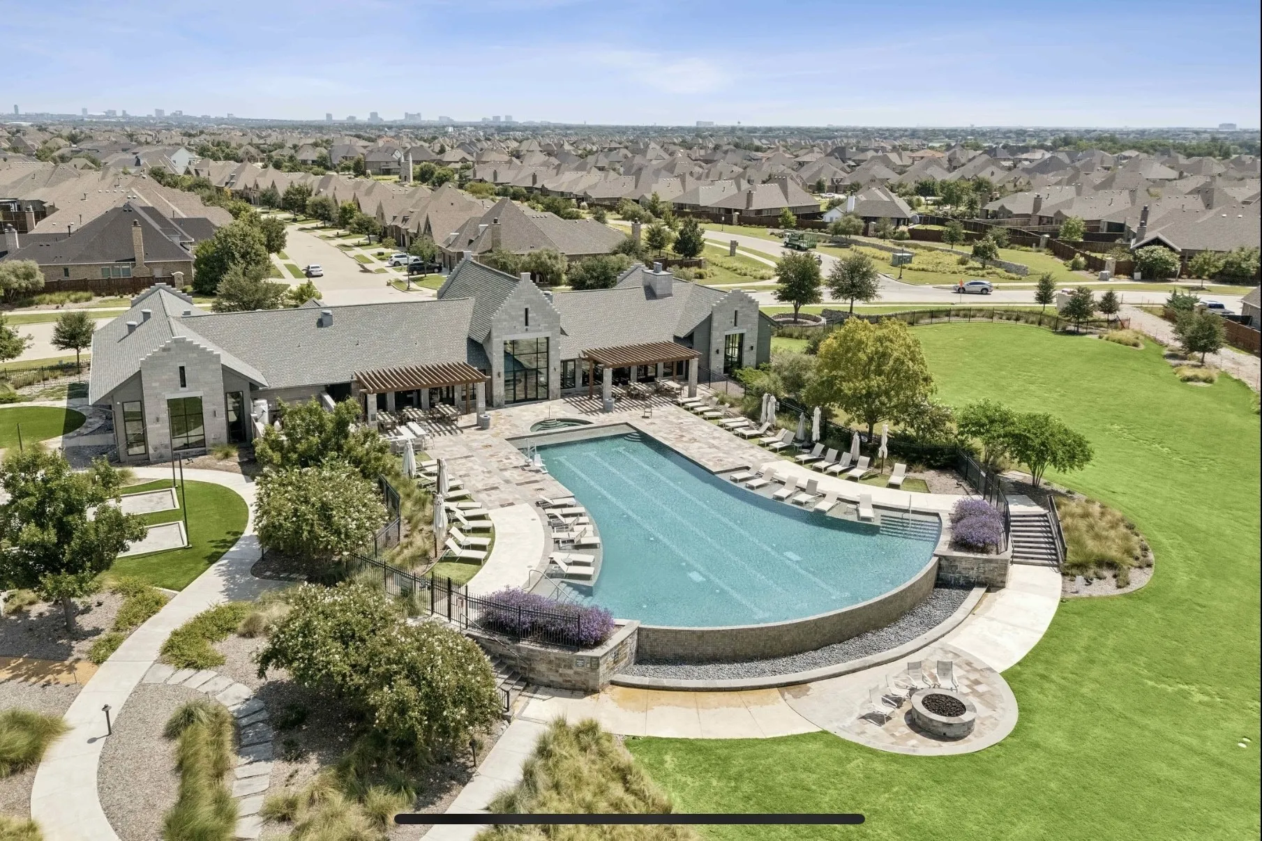 Single Family Residence For Sale in Denton County , 2732 Promenade, The Colony, Texas 75056, 2 Bedroom, 2 Bathroom, 2 Garage spaces, 1,776 Sqft, built in 2019, Preowned, mls#21250118, Real Estate Agent in The Colony, Homes For Sale in Denton county, Homes For Sale in The Colony, Realtor in The Colony Texas, Real Estate Brokerage Independent Realty Texas, Luminita Cordes Realtor