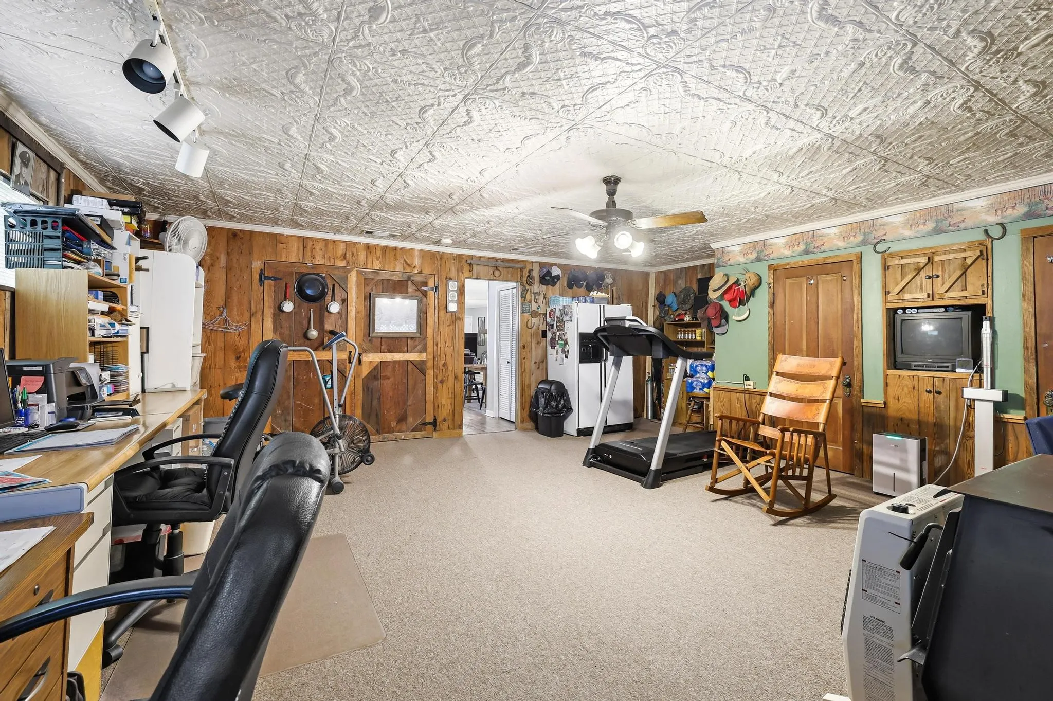 Single Family Residence For Sale in Hunt County , 506 Fm 816, Wolfe City, Texas 75496, 3 Bedroom, 2 Bathroom, Garage spaces, 2,383 Sqft, built in 1975, mls#21250211, Real Estate Agent in Wolfe City, Homes For Sale in Hunt county, Homes For Sale in Wolfe City, Realtor in Wolfe City Texas, Real Estate Brokerage Independent Realty Texas, Luminita Cordes Realtor