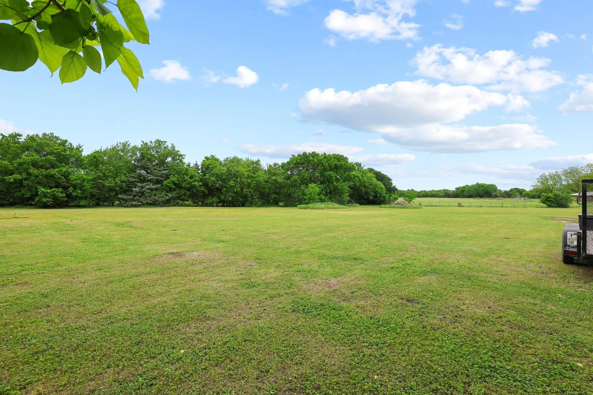 Single Family Residence For Sale in Hunt County , 506 Fm 816, Wolfe City, Texas 75496, 3 Bedroom, 2 Bathroom, Garage spaces, 2,383 Sqft, built in 1975, mls#21250211, Real Estate Agent in Wolfe City, Homes For Sale in Hunt county, Homes For Sale in Wolfe City, Realtor in Wolfe City Texas, Real Estate Brokerage Independent Realty Texas, Luminita Cordes Realtor