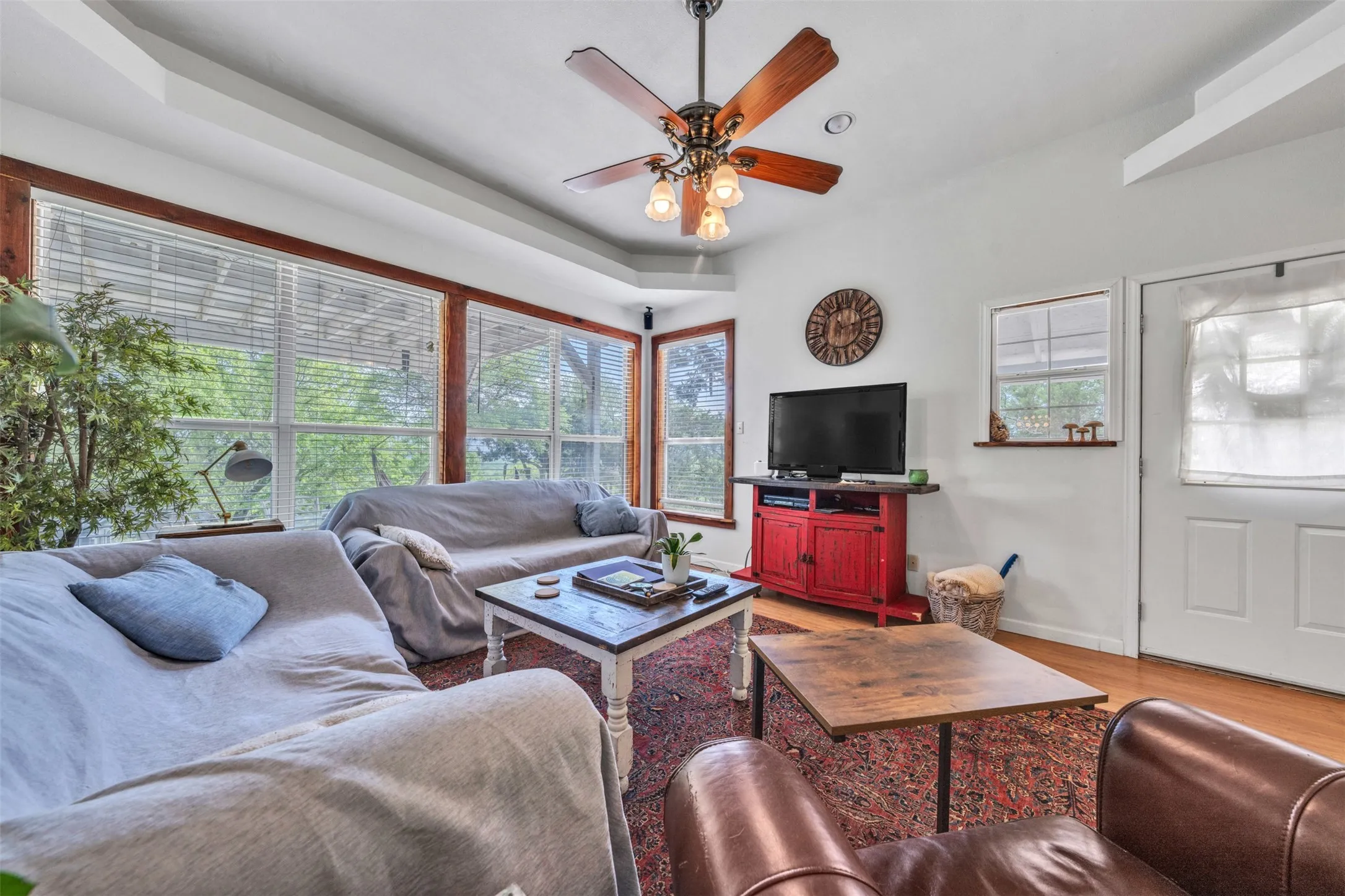 Single Family Residence For Sale in Bosque County , 1037 County Road 1190, Kopperl, Texas 76652, 1 Bedroom, 1 Bathroom, Garage spaces, 432 Sqft, built in 1990, mls#21237403, Real Estate Agent in Kopperl, Homes For Sale in Bosque county, Homes For Sale in Kopperl, Realtor in Kopperl Texas, Real Estate Brokerage Independent Realty Texas, Luminita Cordes Realtor