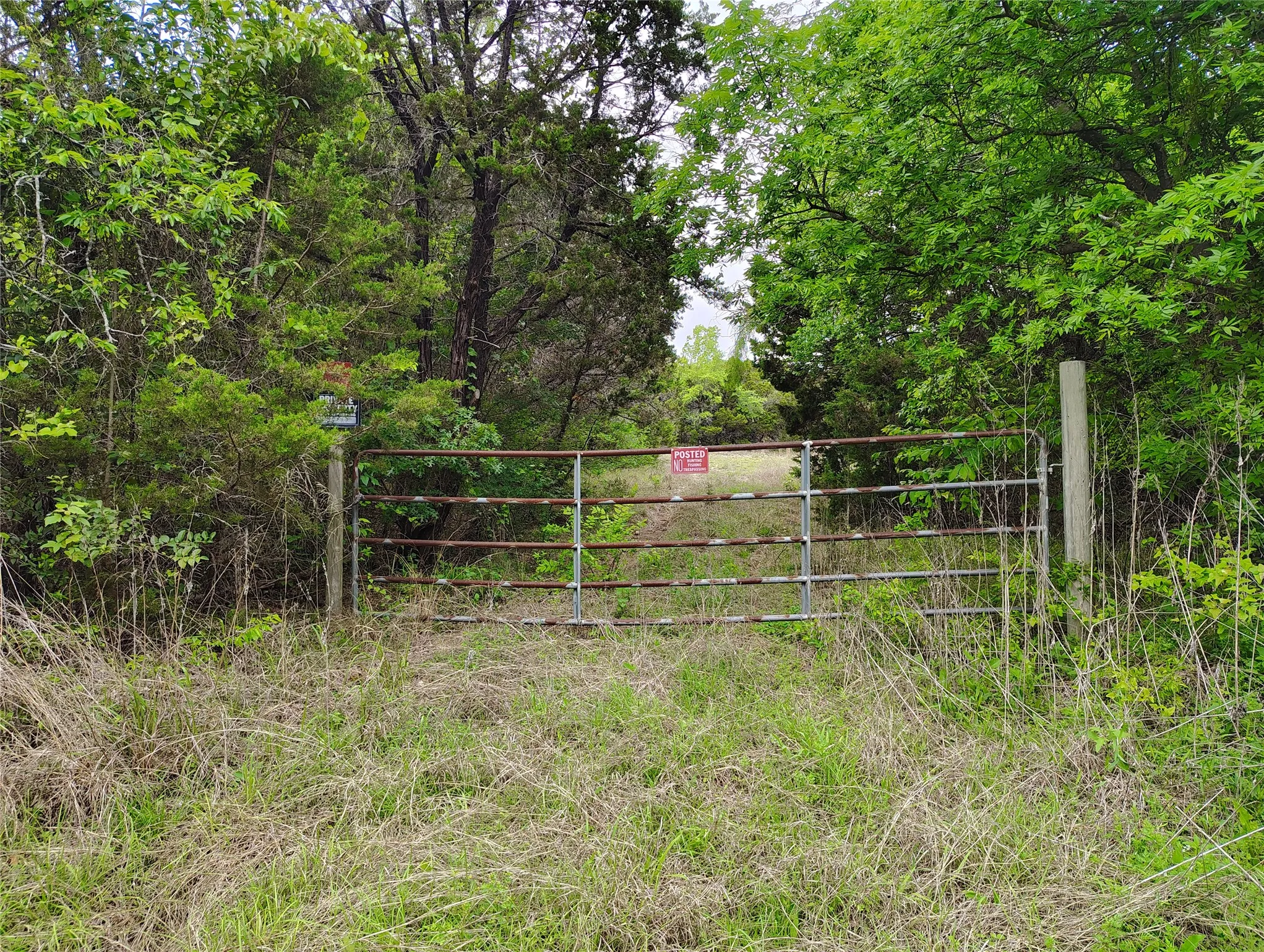 Single Family Residence For Sale in Bosque County , 1037 County Road 1190, Kopperl, Texas 76652, 1 Bedroom, 1 Bathroom, Garage spaces, 432 Sqft, built in 1990, mls#21237403, Real Estate Agent in Kopperl, Homes For Sale in Bosque county, Homes For Sale in Kopperl, Realtor in Kopperl Texas, Real Estate Brokerage Independent Realty Texas, Luminita Cordes Realtor