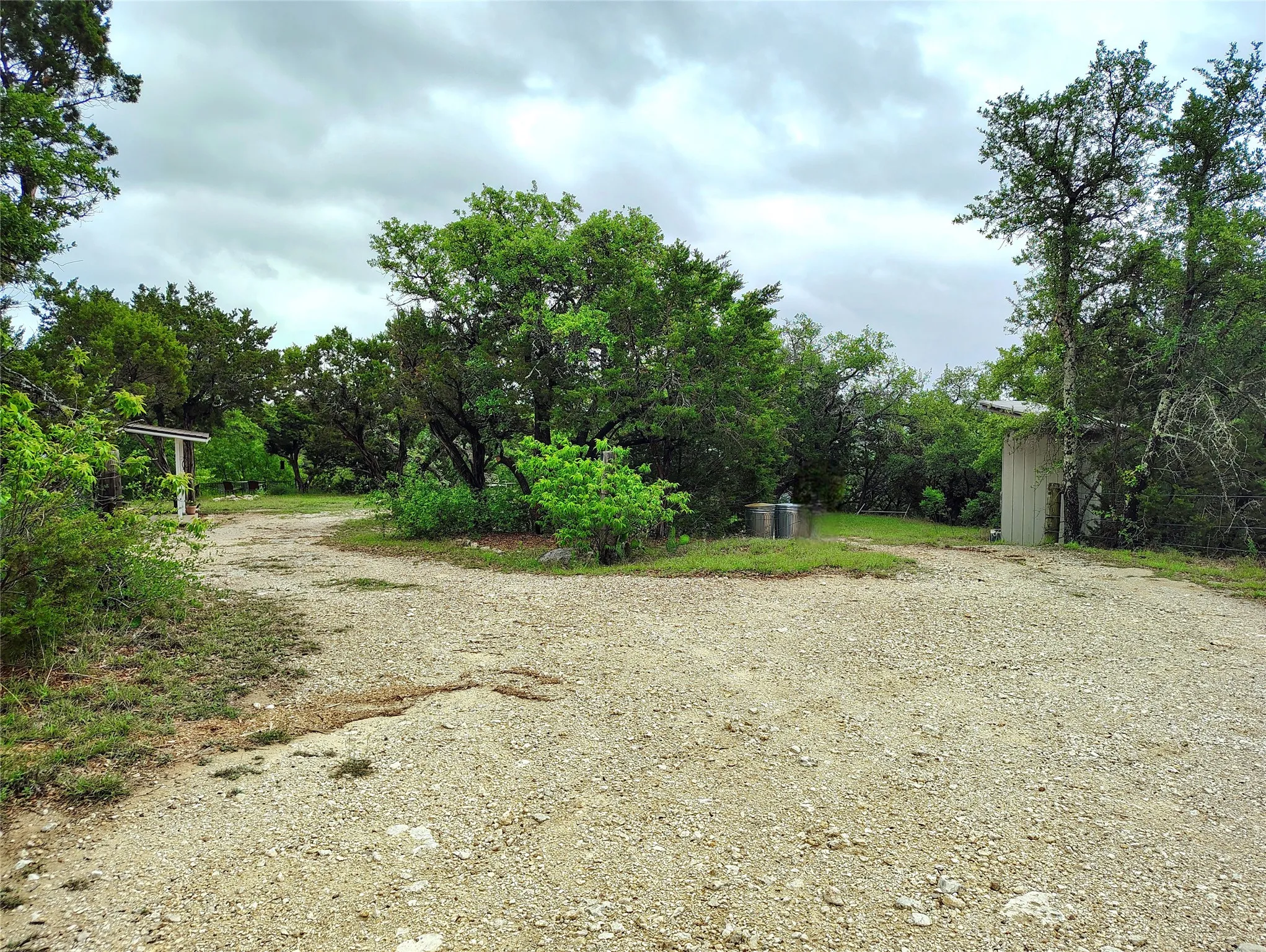 Single Family Residence For Sale in Bosque County , 1037 County Road 1190, Kopperl, Texas 76652, 1 Bedroom, 1 Bathroom, Garage spaces, 432 Sqft, built in 1990, mls#21237403, Real Estate Agent in Kopperl, Homes For Sale in Bosque county, Homes For Sale in Kopperl, Realtor in Kopperl Texas, Real Estate Brokerage Independent Realty Texas, Luminita Cordes Realtor