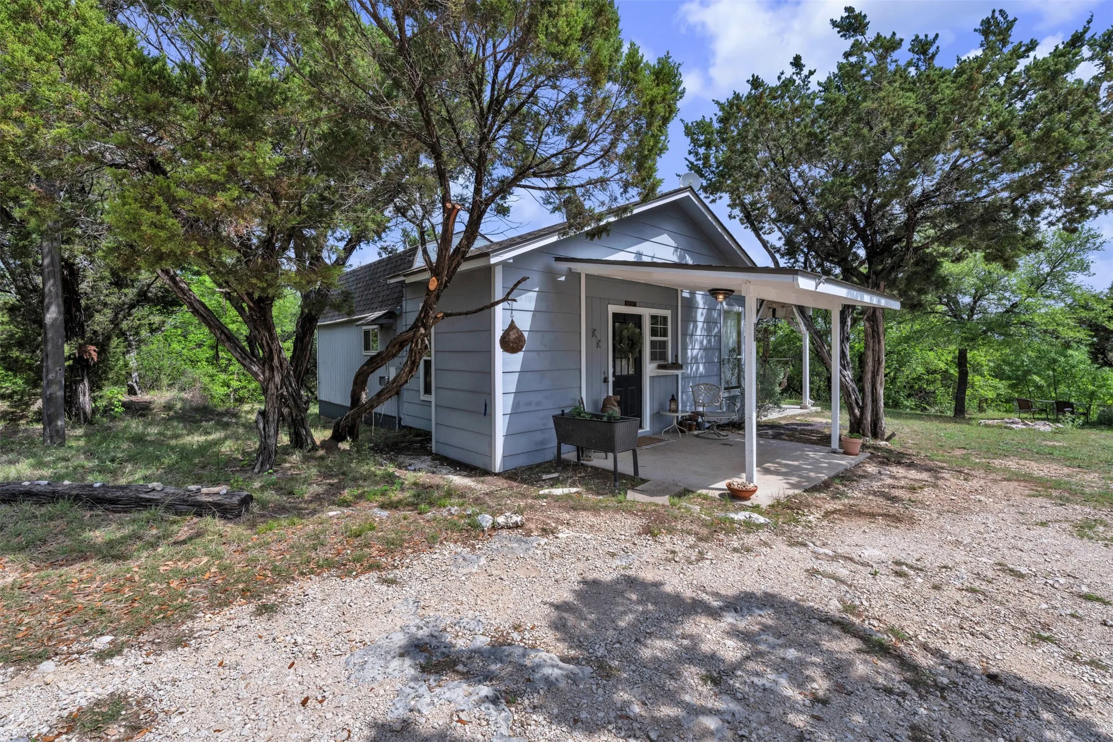 Single Family Residence For Sale in Bosque County , 1037 County Road 1190, Kopperl, Texas 76652, 1 Bedroom, 1 Bathroom, Garage spaces, 432 Sqft, built in 1990, mls#21237403, Real Estate Agent in Kopperl, Homes For Sale in Bosque county, Homes For Sale in Kopperl, Realtor in Kopperl Texas, Real Estate Brokerage Independent Realty Texas, Luminita Cordes Realtor