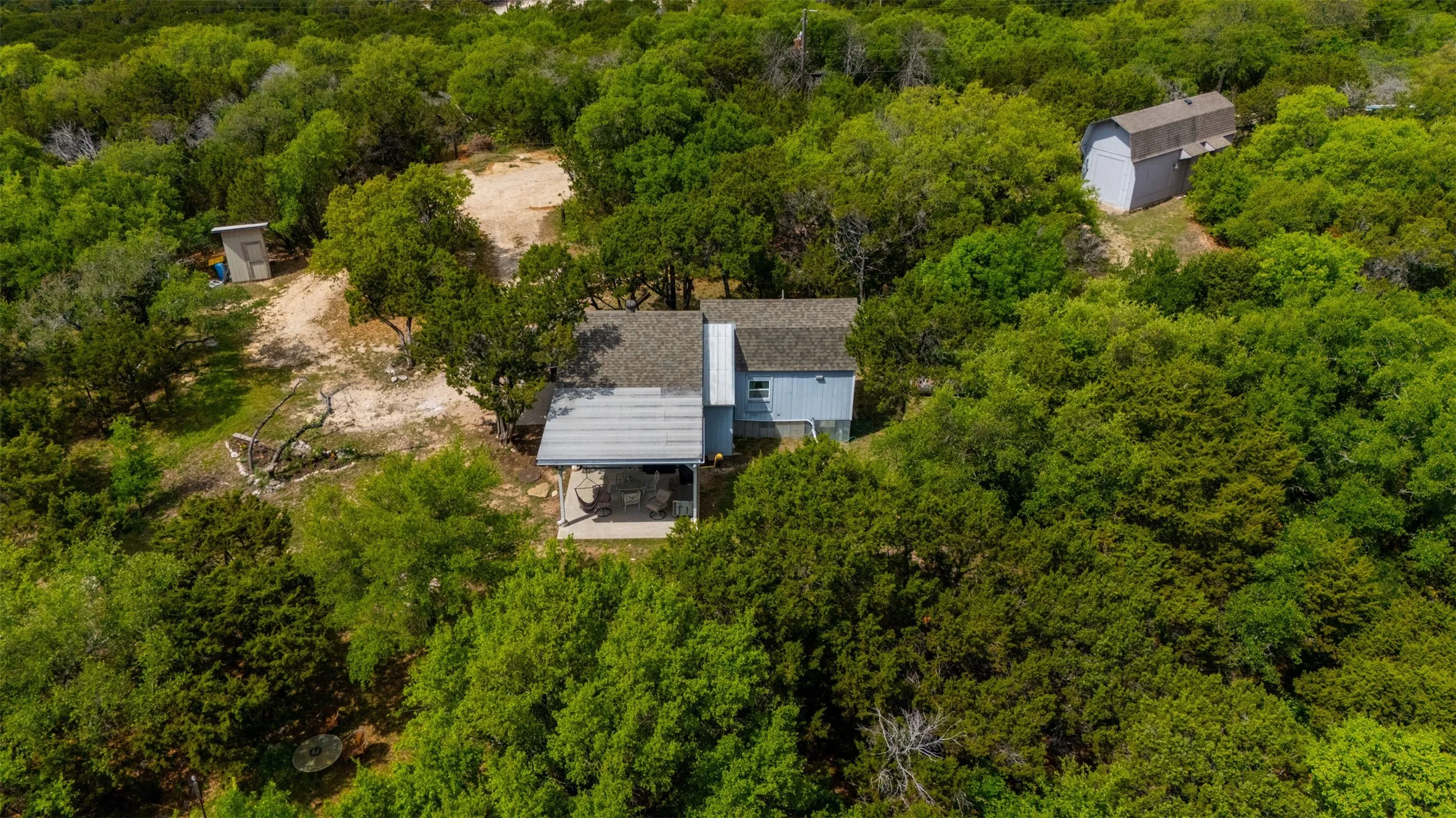 Single Family Residence For Sale in Bosque County , 1037 County Road 1190, Kopperl, Texas 76652, 1 Bedroom, 1 Bathroom, Garage spaces, 432 Sqft, built in 1990, mls#21237403, Real Estate Agent in Kopperl, Homes For Sale in Bosque county, Homes For Sale in Kopperl, Realtor in Kopperl Texas, Real Estate Brokerage Independent Realty Texas, Luminita Cordes Realtor