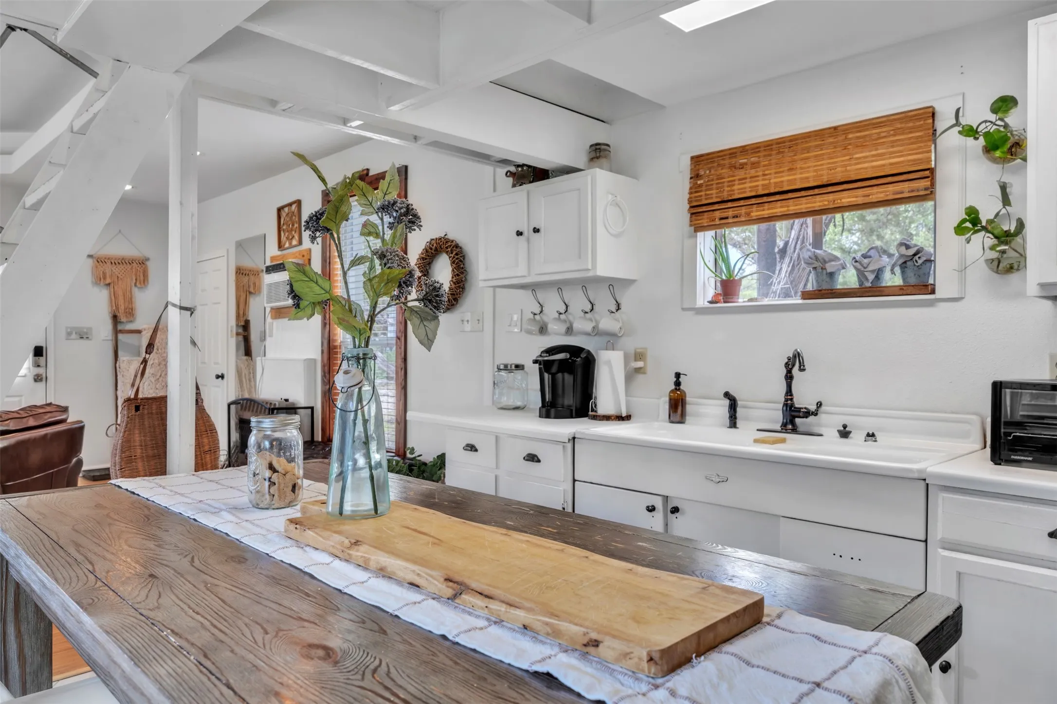 Single Family Residence For Sale in Bosque County , 1037 County Road 1190, Kopperl, Texas 76652, 1 Bedroom, 1 Bathroom, Garage spaces, 432 Sqft, built in 1990, mls#21237403, Real Estate Agent in Kopperl, Homes For Sale in Bosque county, Homes For Sale in Kopperl, Realtor in Kopperl Texas, Real Estate Brokerage Independent Realty Texas, Luminita Cordes Realtor