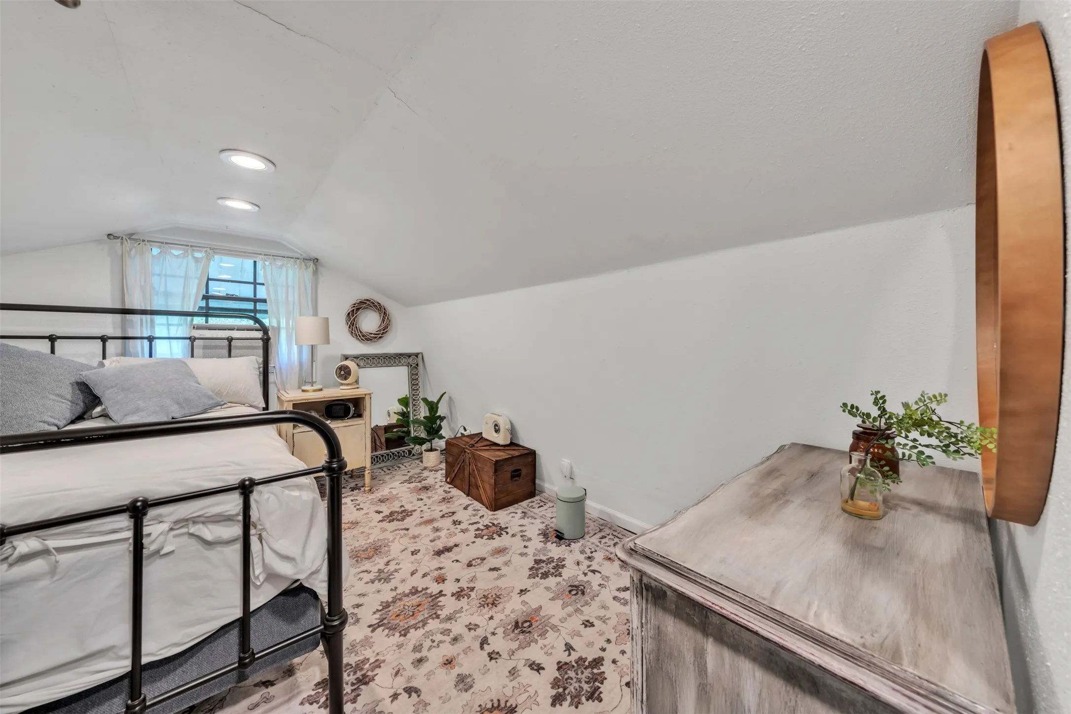 Single Family Residence For Sale in Bosque County , 1037 County Road 1190, Kopperl, Texas 76652, 1 Bedroom, 1 Bathroom, Garage spaces, 432 Sqft, built in 1990, mls#21237403, Real Estate Agent in Kopperl, Homes For Sale in Bosque county, Homes For Sale in Kopperl, Realtor in Kopperl Texas, Real Estate Brokerage Independent Realty Texas, Luminita Cordes Realtor