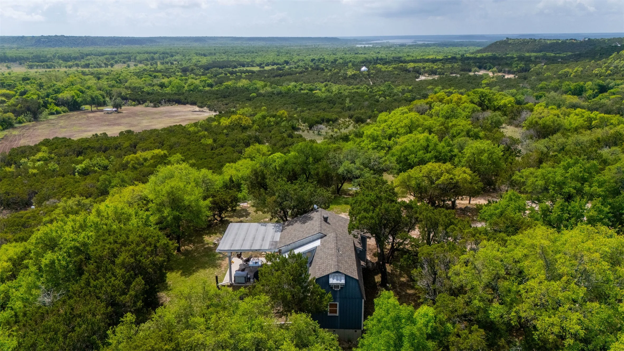 Single Family Residence For Sale in Bosque County , 1037 County Road 1190, Kopperl, Texas 76652, 1 Bedroom, 1 Bathroom, Garage spaces, 432 Sqft, built in 1990, mls#21237403, Real Estate Agent in Kopperl, Homes For Sale in Bosque county, Homes For Sale in Kopperl, Realtor in Kopperl Texas, Real Estate Brokerage Independent Realty Texas, Luminita Cordes Realtor