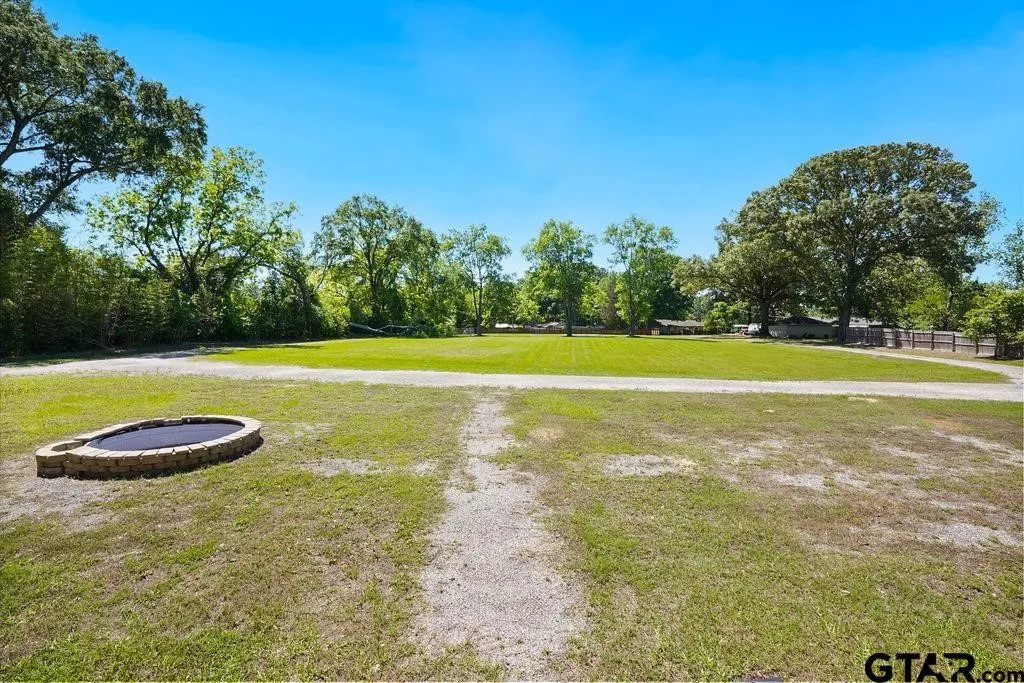 Single Family Residence For Sale in Smith County , 104 Barto Street, Arp, Texas 75750, 4 Bedroom, 3 Bathroom, Garage spaces, 2,418 Sqft, built in 2018, Preowned, mls#21250315, Real Estate Agent in Arp, Homes For Sale in Smith county, Homes For Sale in Arp, Realtor in Arp Texas, Real Estate Brokerage Independent Realty Texas, Luminita Cordes Realtor