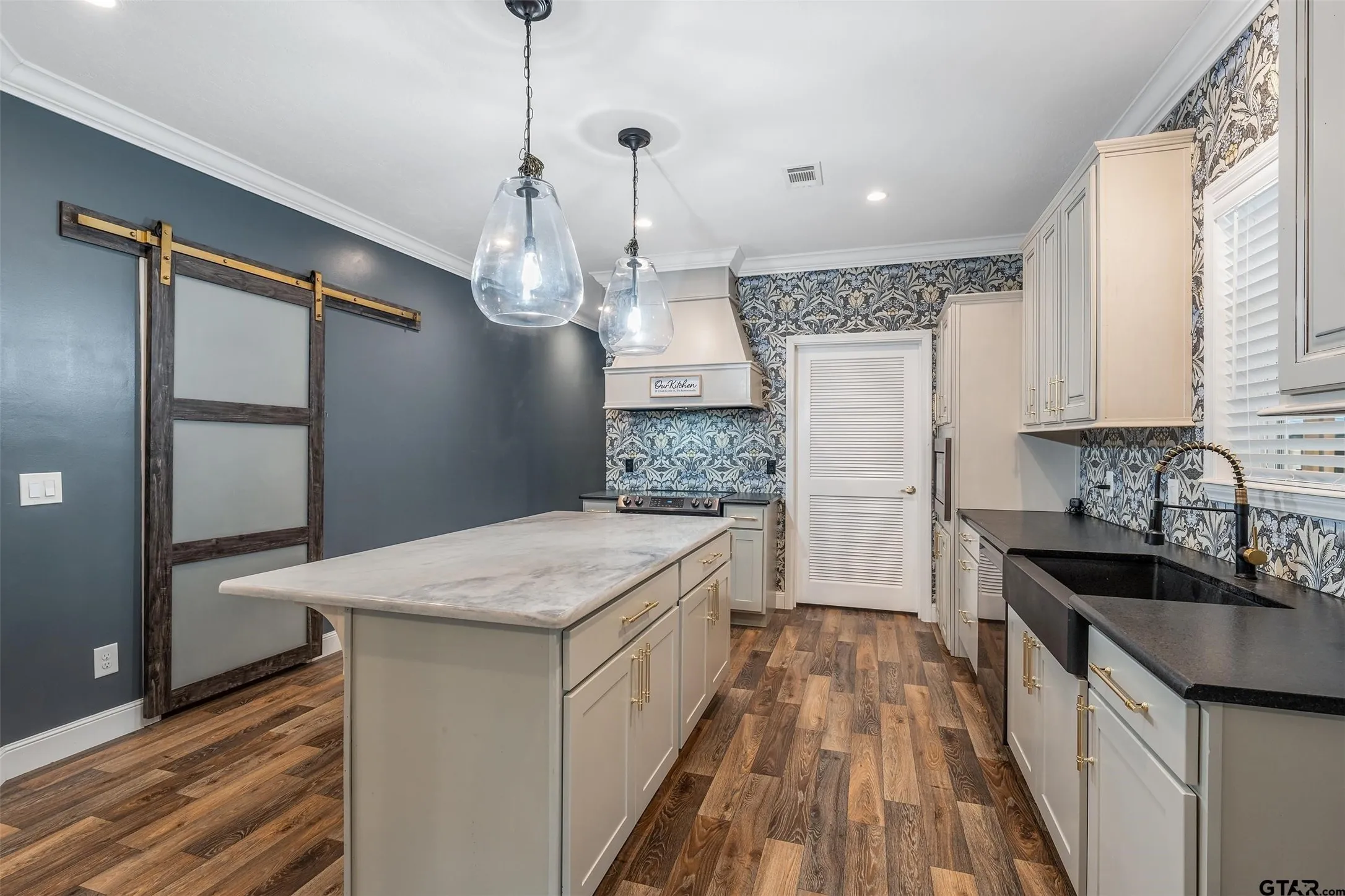 Single Family Residence For Sale in Smith County , 104 Barto Street, Arp, Texas 75750, 4 Bedroom, 3 Bathroom, Garage spaces, 2,418 Sqft, built in 2018, Preowned, mls#21250315, Real Estate Agent in Arp, Homes For Sale in Smith county, Homes For Sale in Arp, Realtor in Arp Texas, Real Estate Brokerage Independent Realty Texas, Luminita Cordes Realtor