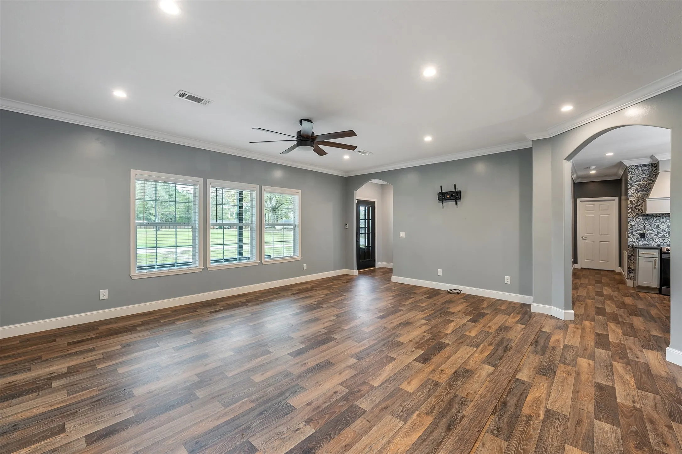 Single Family Residence For Sale in Smith County , 104 Barto Street, Arp, Texas 75750, 4 Bedroom, 3 Bathroom, Garage spaces, 2,418 Sqft, built in 2018, Preowned, mls#21250315, Real Estate Agent in Arp, Homes For Sale in Smith county, Homes For Sale in Arp, Realtor in Arp Texas, Real Estate Brokerage Independent Realty Texas, Luminita Cordes Realtor