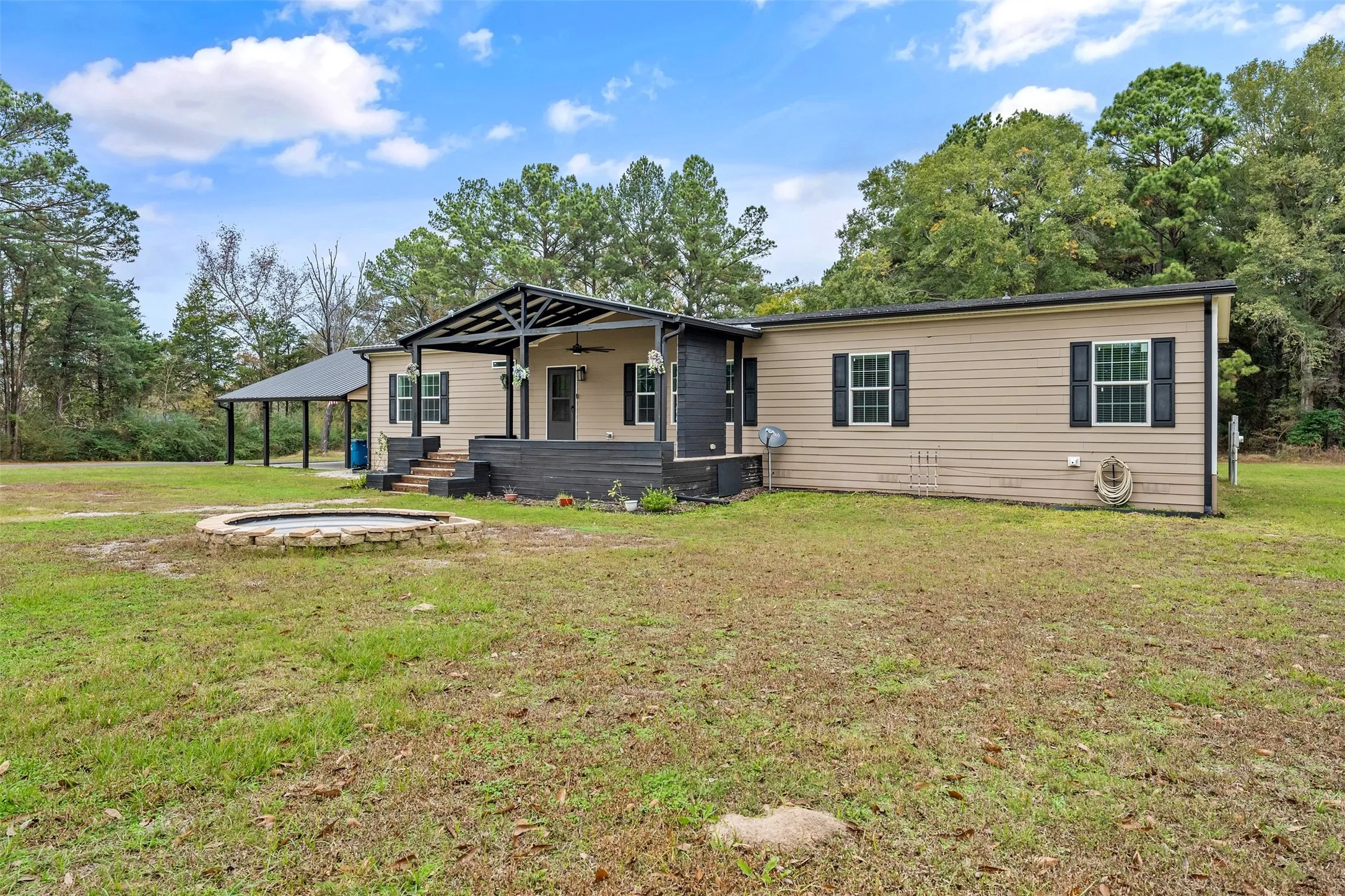 Single Family Residence For Sale in Smith County , 104 Barto Street, Arp, Texas 75750, 4 Bedroom, 3 Bathroom, Garage spaces, 2,418 Sqft, built in 2018, Preowned, mls#21250315, Real Estate Agent in Arp, Homes For Sale in Smith county, Homes For Sale in Arp, Realtor in Arp Texas, Real Estate Brokerage Independent Realty Texas, Luminita Cordes Realtor