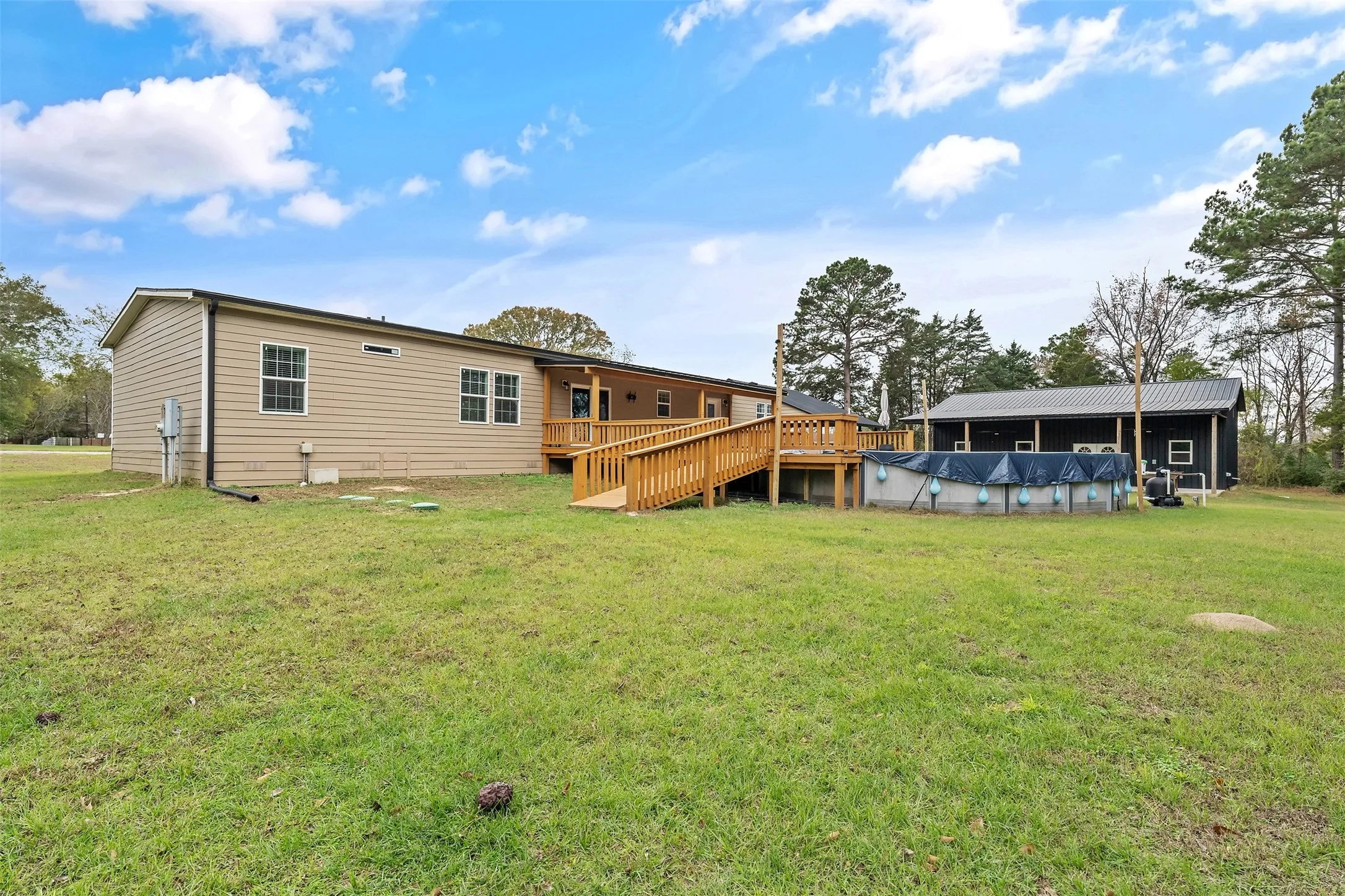 Single Family Residence For Sale in Smith County , 104 Barto Street, Arp, Texas 75750, 4 Bedroom, 3 Bathroom, Garage spaces, 2,418 Sqft, built in 2018, Preowned, mls#21250315, Real Estate Agent in Arp, Homes For Sale in Smith county, Homes For Sale in Arp, Realtor in Arp Texas, Real Estate Brokerage Independent Realty Texas, Luminita Cordes Realtor