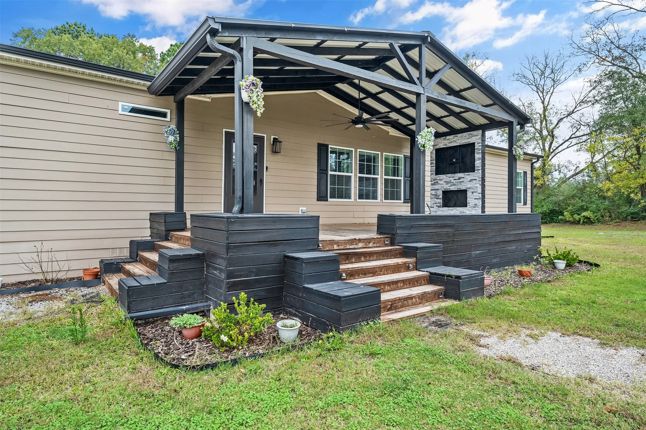 Single Family Residence For Sale in Smith County , 104 Barto Street, Arp, Texas 75750, 4 Bedroom, 3 Bathroom, Garage spaces, 2,418 Sqft, built in 2018, Preowned, mls#21250315, Real Estate Agent in Arp, Homes For Sale in Smith county, Homes For Sale in Arp, Realtor in Arp Texas, Real Estate Brokerage Independent Realty Texas, Luminita Cordes Realtor