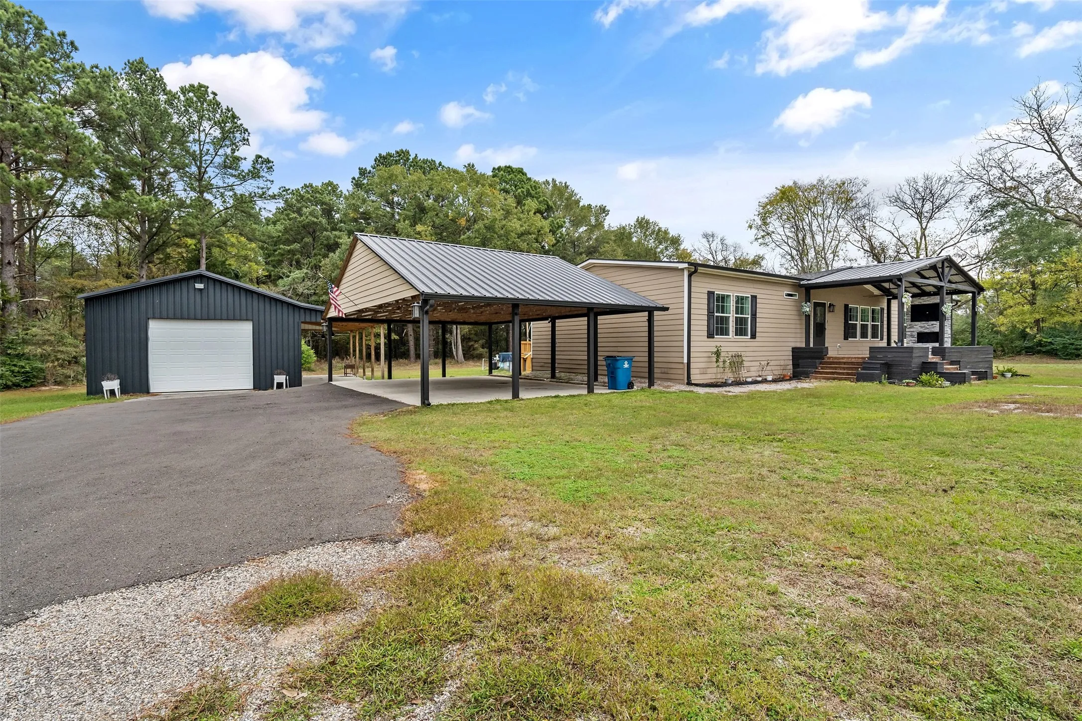Single Family Residence For Sale in Smith County , 104 Barto Street, Arp, Texas 75750, 4 Bedroom, 3 Bathroom, Garage spaces, 2,418 Sqft, built in 2018, Preowned, mls#21250315, Real Estate Agent in Arp, Homes For Sale in Smith county, Homes For Sale in Arp, Realtor in Arp Texas, Real Estate Brokerage Independent Realty Texas, Luminita Cordes Realtor