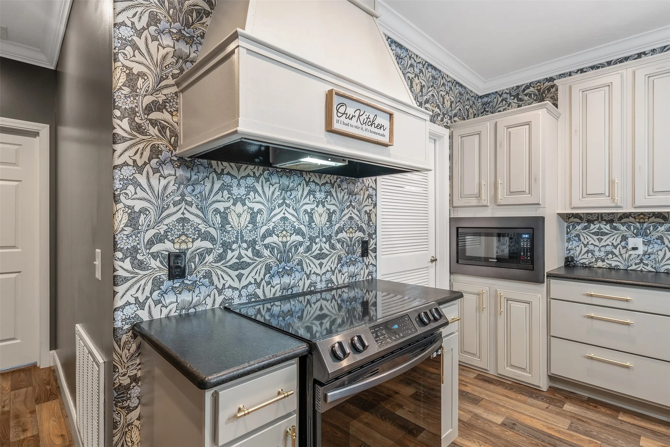 Single Family Residence For Sale in Smith County , 104 Barto Street, Arp, Texas 75750, 4 Bedroom, 3 Bathroom, Garage spaces, 2,418 Sqft, built in 2018, Preowned, mls#21250315, Real Estate Agent in Arp, Homes For Sale in Smith county, Homes For Sale in Arp, Realtor in Arp Texas, Real Estate Brokerage Independent Realty Texas, Luminita Cordes Realtor