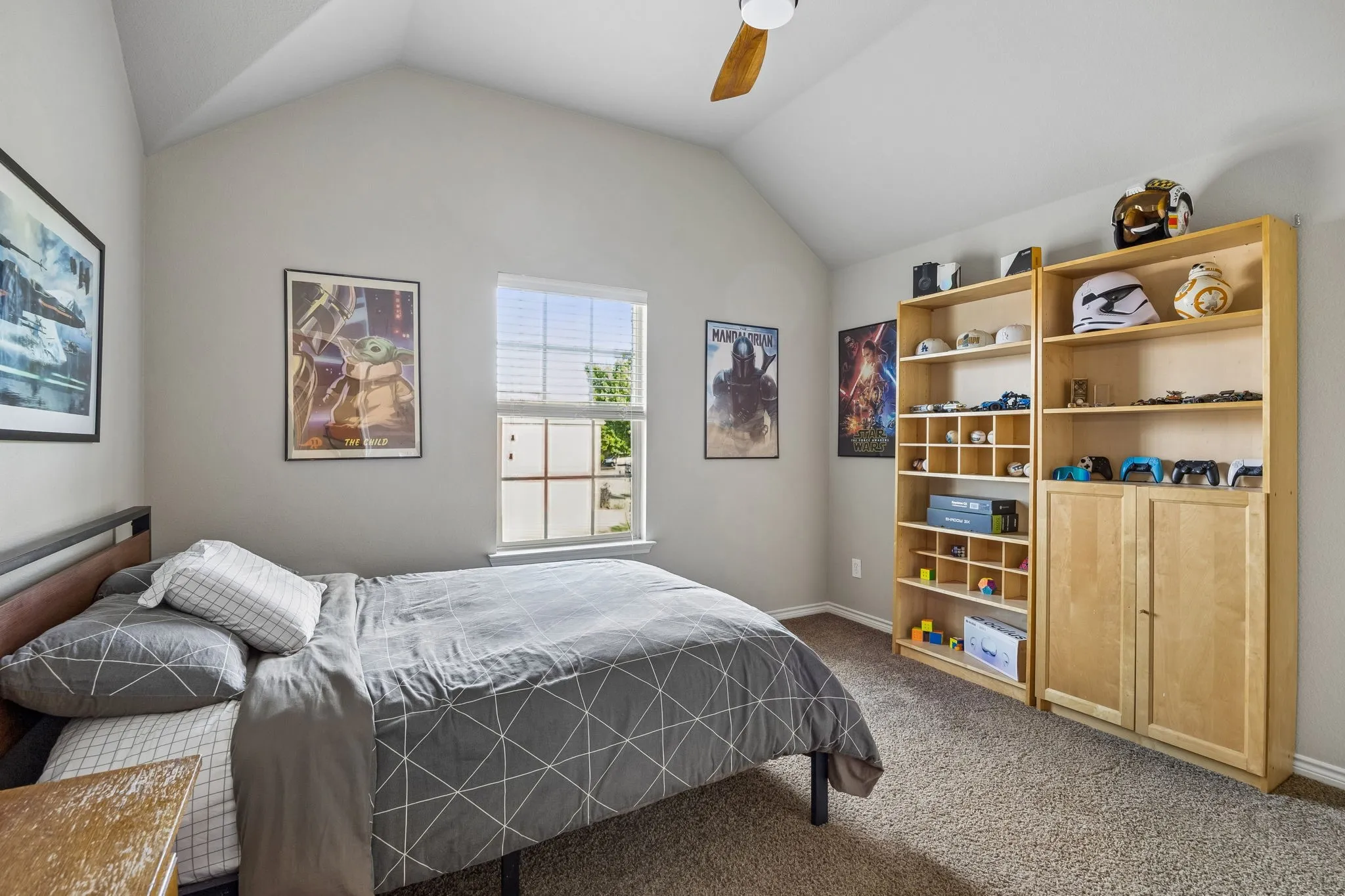 Single Family Residence For Sale in Collin County , 1500 Pillar Bluff Way, Mc Kinney, Texas 75072, 4 Bedroom, 4 Bathroom, 2 Garage spaces, 3,004 Sqft, built in 2010, Preowned, mls#21240218, Real Estate Agent in Mc Kinney, Homes For Sale in Collin county, Homes For Sale in Mc Kinney, Realtor in Mc Kinney Texas, Real Estate Brokerage Independent Realty Texas, Luminita Cordes Realtor