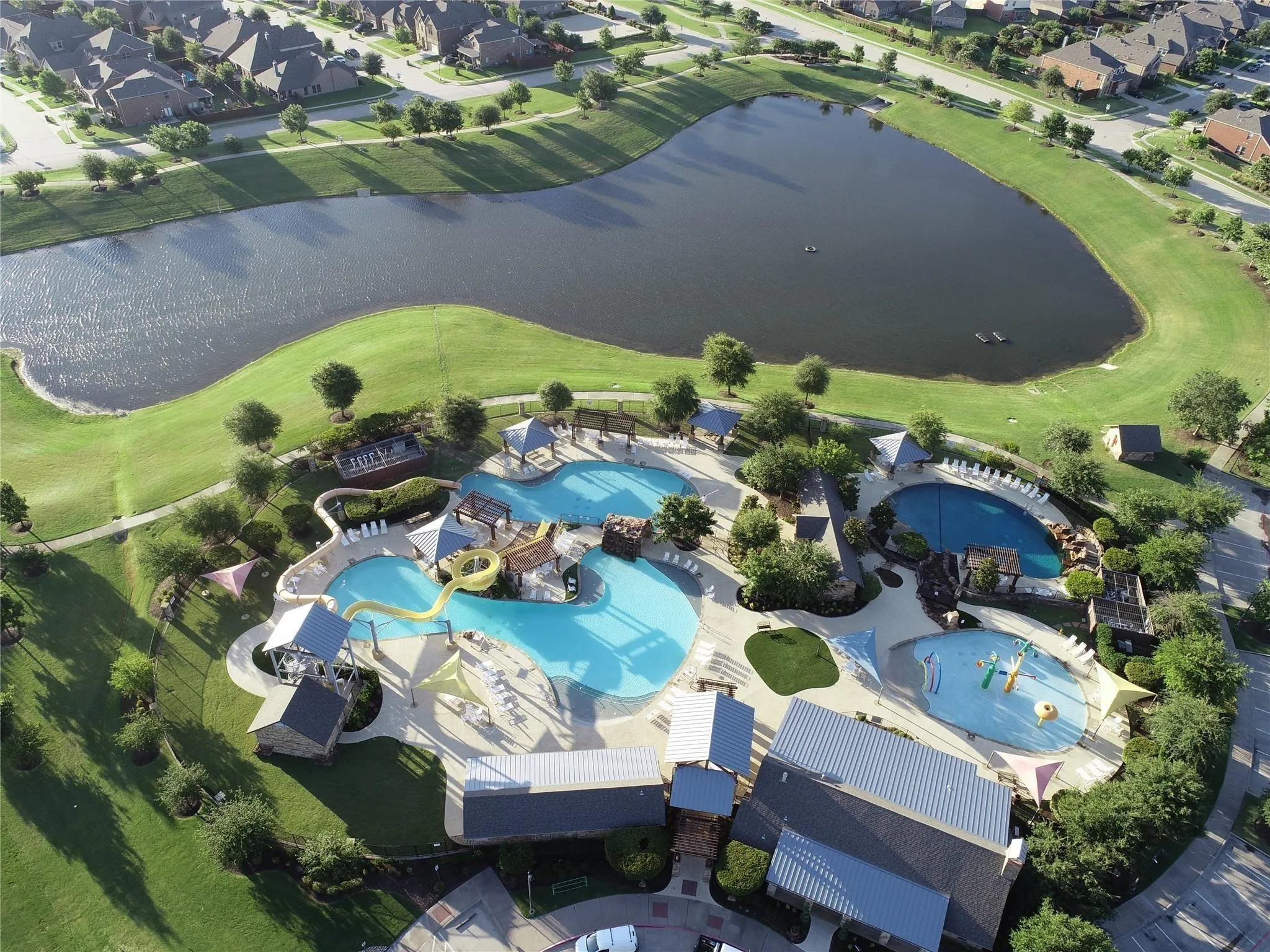 Single Family Residence For Sale in Collin County , 1500 Pillar Bluff Way, Mc Kinney, Texas 75072, 4 Bedroom, 4 Bathroom, 2 Garage spaces, 3,004 Sqft, built in 2010, Preowned, mls#21240218, Real Estate Agent in Mc Kinney, Homes For Sale in Collin county, Homes For Sale in Mc Kinney, Realtor in Mc Kinney Texas, Real Estate Brokerage Independent Realty Texas, Luminita Cordes Realtor