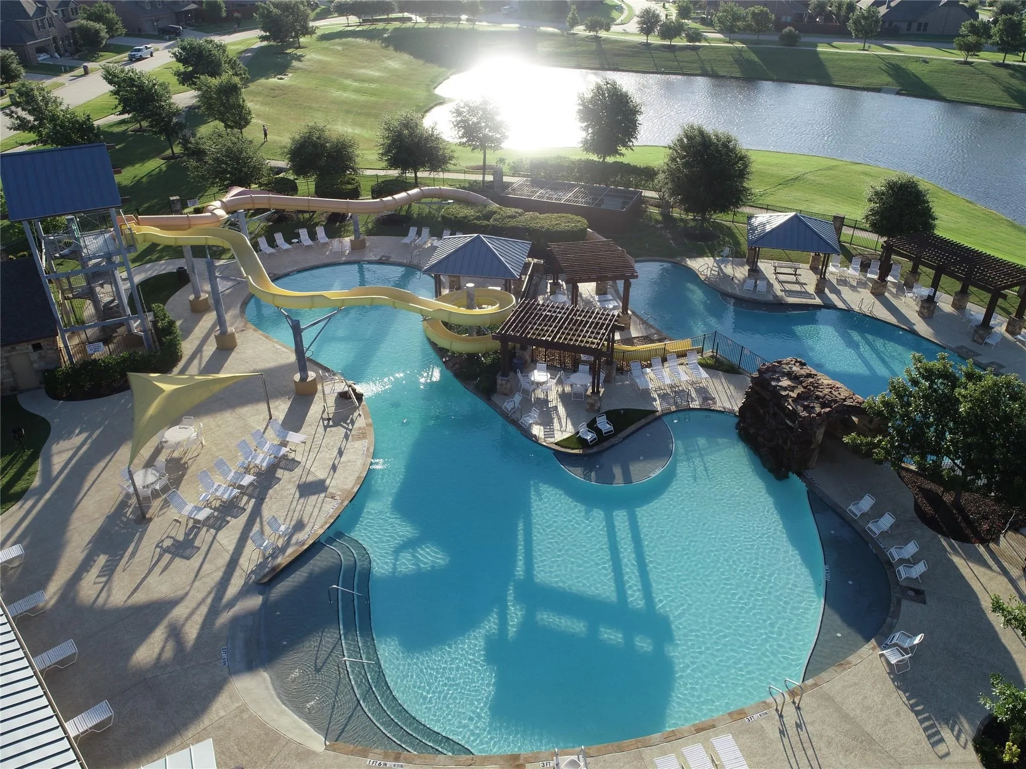 Single Family Residence For Sale in Collin County , 1500 Pillar Bluff Way, Mc Kinney, Texas 75072, 4 Bedroom, 4 Bathroom, 2 Garage spaces, 3,004 Sqft, built in 2010, Preowned, mls#21240218, Real Estate Agent in Mc Kinney, Homes For Sale in Collin county, Homes For Sale in Mc Kinney, Realtor in Mc Kinney Texas, Real Estate Brokerage Independent Realty Texas, Luminita Cordes Realtor