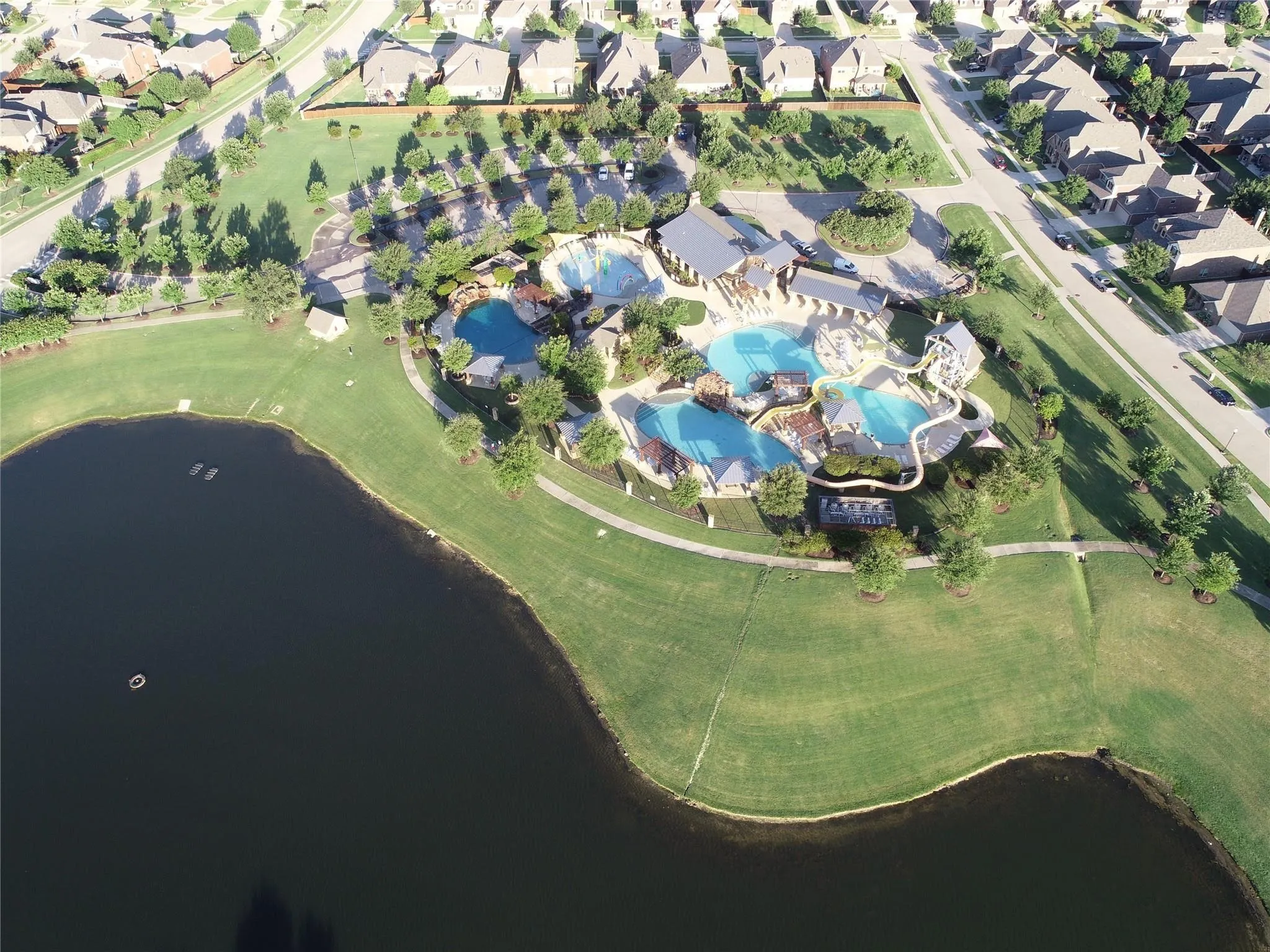 Single Family Residence For Sale in Collin County , 1500 Pillar Bluff Way, Mc Kinney, Texas 75072, 4 Bedroom, 4 Bathroom, 2 Garage spaces, 3,004 Sqft, built in 2010, Preowned, mls#21240218, Real Estate Agent in Mc Kinney, Homes For Sale in Collin county, Homes For Sale in Mc Kinney, Realtor in Mc Kinney Texas, Real Estate Brokerage Independent Realty Texas, Luminita Cordes Realtor