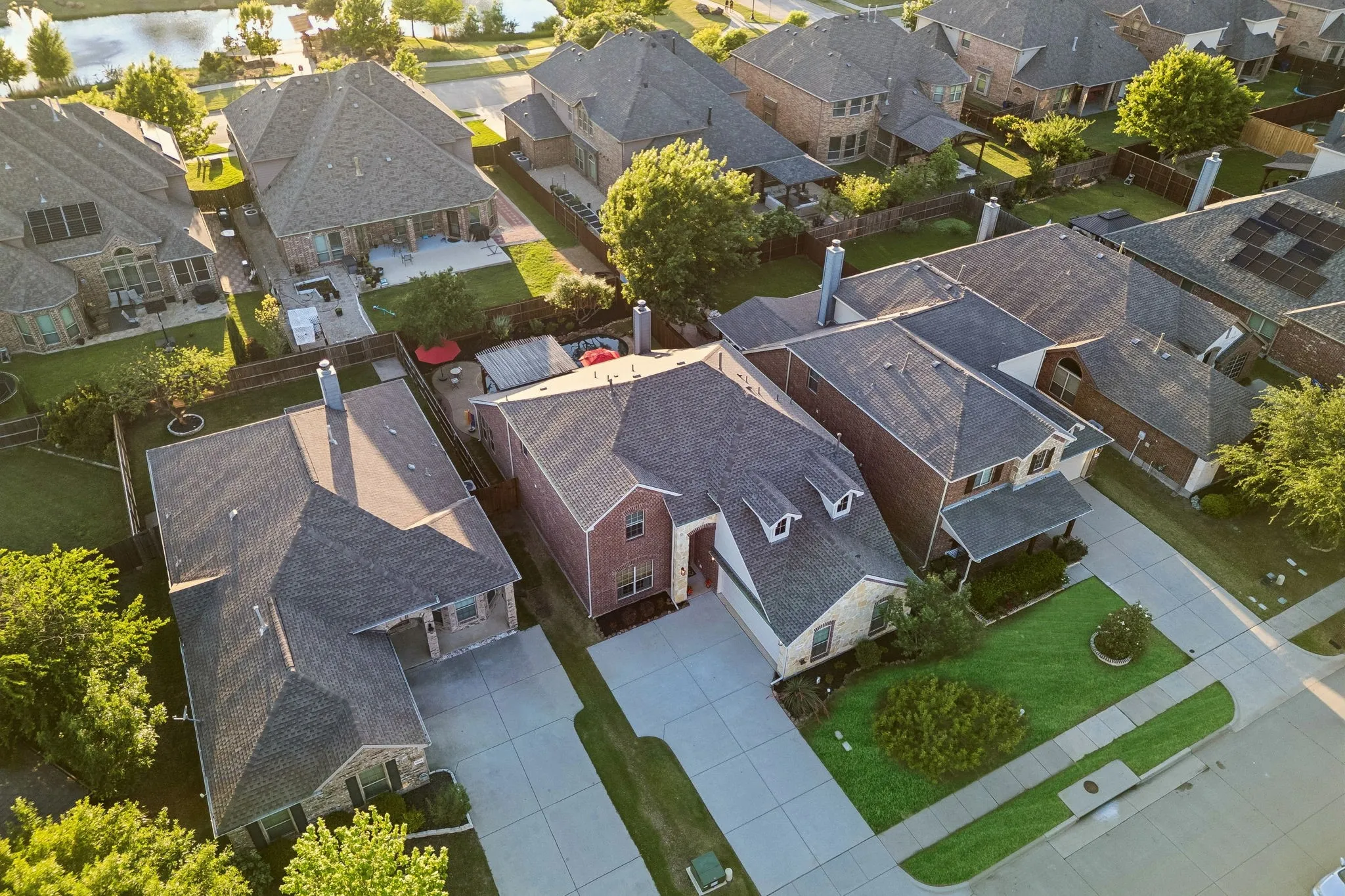 Single Family Residence For Sale in Collin County , 1500 Pillar Bluff Way, Mc Kinney, Texas 75072, 4 Bedroom, 4 Bathroom, 2 Garage spaces, 3,004 Sqft, built in 2010, Preowned, mls#21240218, Real Estate Agent in Mc Kinney, Homes For Sale in Collin county, Homes For Sale in Mc Kinney, Realtor in Mc Kinney Texas, Real Estate Brokerage Independent Realty Texas, Luminita Cordes Realtor