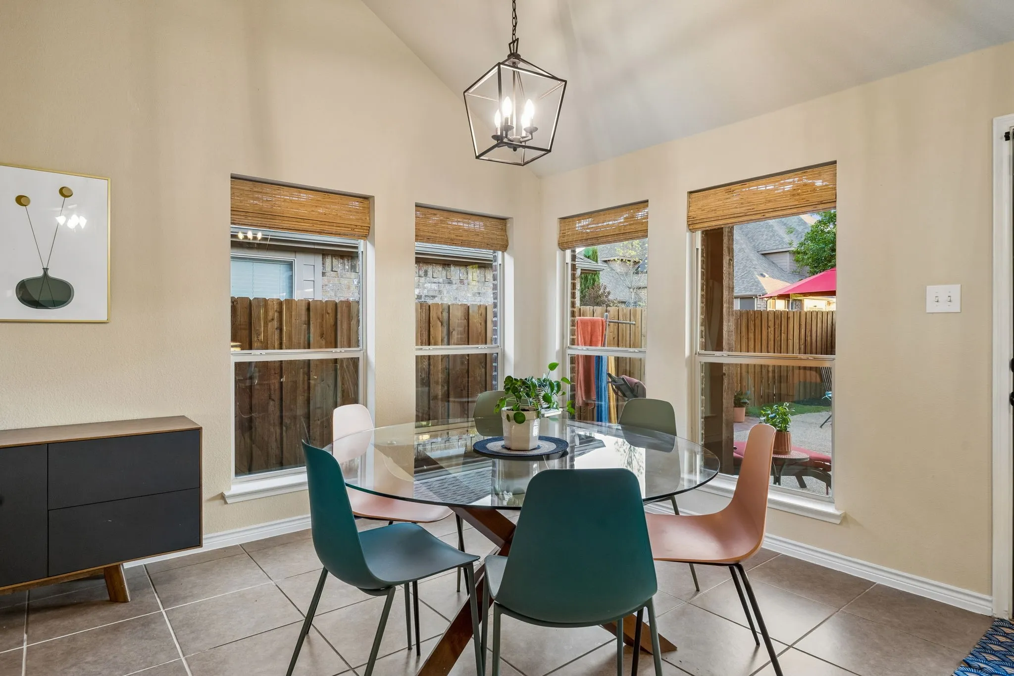 Single Family Residence For Sale in Collin County , 1500 Pillar Bluff Way, Mc Kinney, Texas 75072, 4 Bedroom, 4 Bathroom, 2 Garage spaces, 3,004 Sqft, built in 2010, Preowned, mls#21240218, Real Estate Agent in Mc Kinney, Homes For Sale in Collin county, Homes For Sale in Mc Kinney, Realtor in Mc Kinney Texas, Real Estate Brokerage Independent Realty Texas, Luminita Cordes Realtor