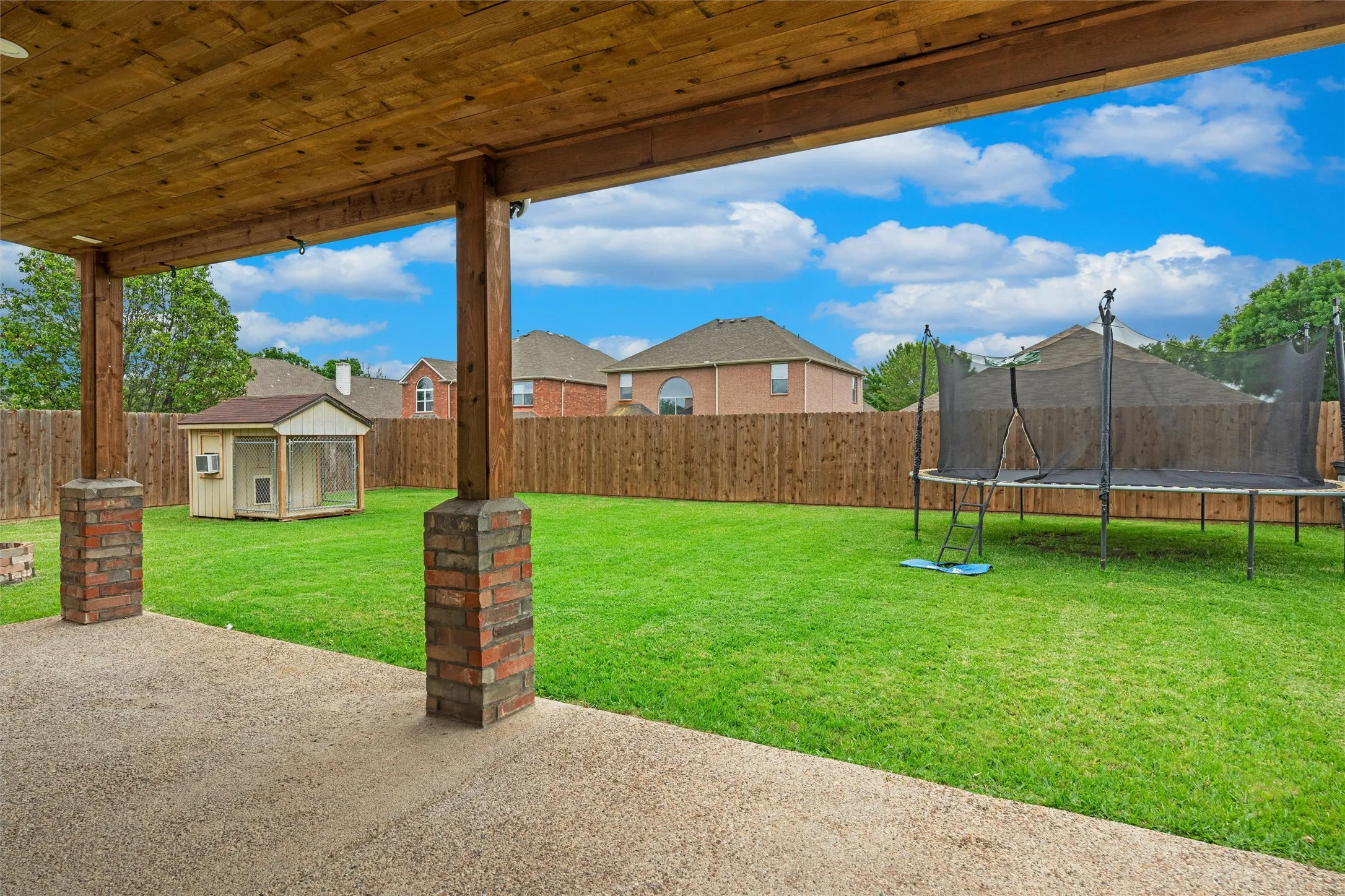Single Family Residence For Sale in Tarrant County , 2815 S Serrano, Grand Prairie, Texas 75054, 4 Bedroom, 3 Bathroom, 2 Garage spaces, 2,852 Sqft, built in 2006, mls#21249990, Real Estate Agent in Grand Prairie, Homes For Sale in Tarrant county, Homes For Sale in Grand Prairie, Realtor in Grand Prairie Texas, Real Estate Brokerage Independent Realty Texas, Luminita Cordes Realtor