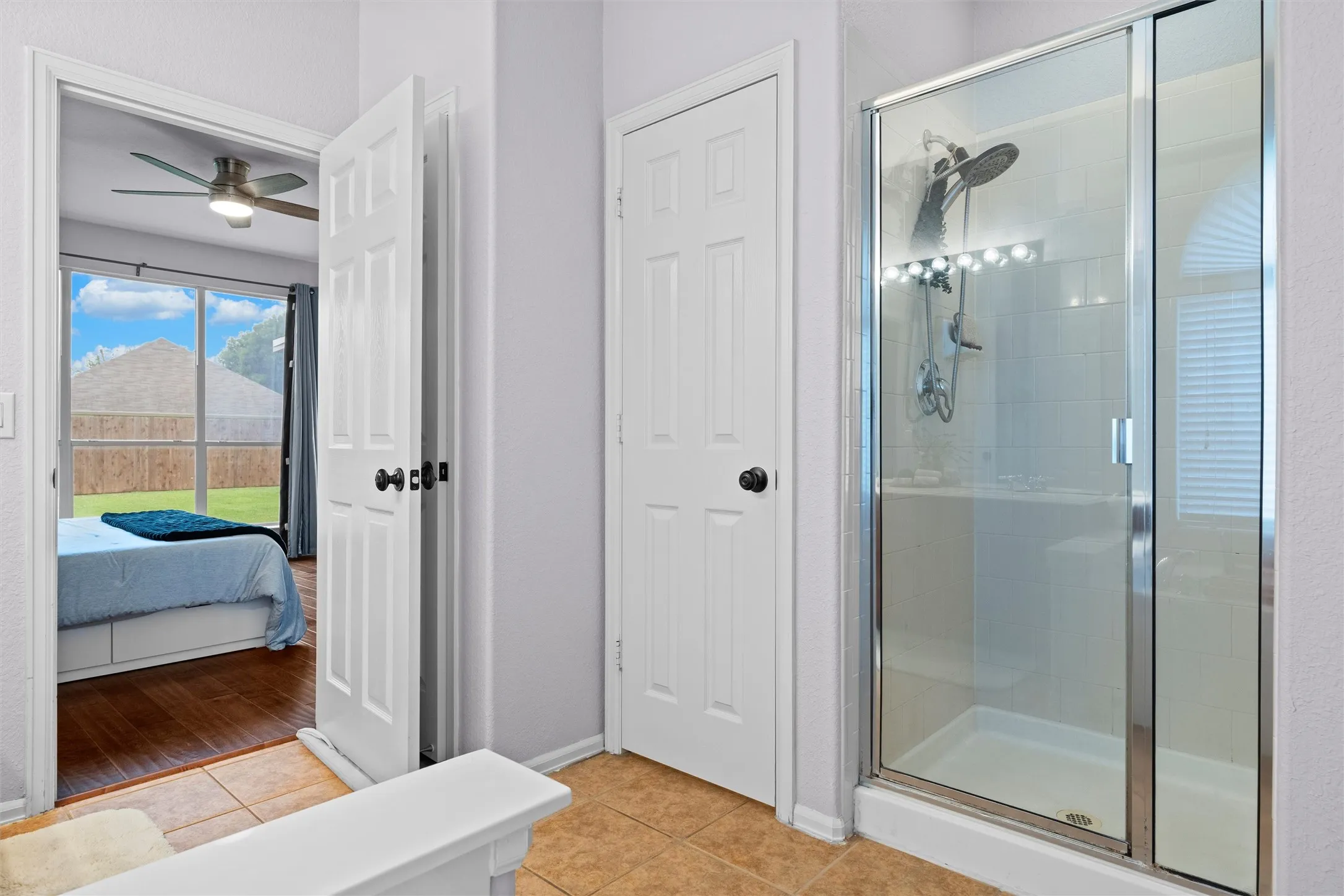Single Family Residence For Sale in Tarrant County , 2815 S Serrano, Grand Prairie, Texas 75054, 4 Bedroom, 3 Bathroom, 2 Garage spaces, 2,852 Sqft, built in 2006, mls#21249990, Real Estate Agent in Grand Prairie, Homes For Sale in Tarrant county, Homes For Sale in Grand Prairie, Realtor in Grand Prairie Texas, Real Estate Brokerage Independent Realty Texas, Luminita Cordes Realtor