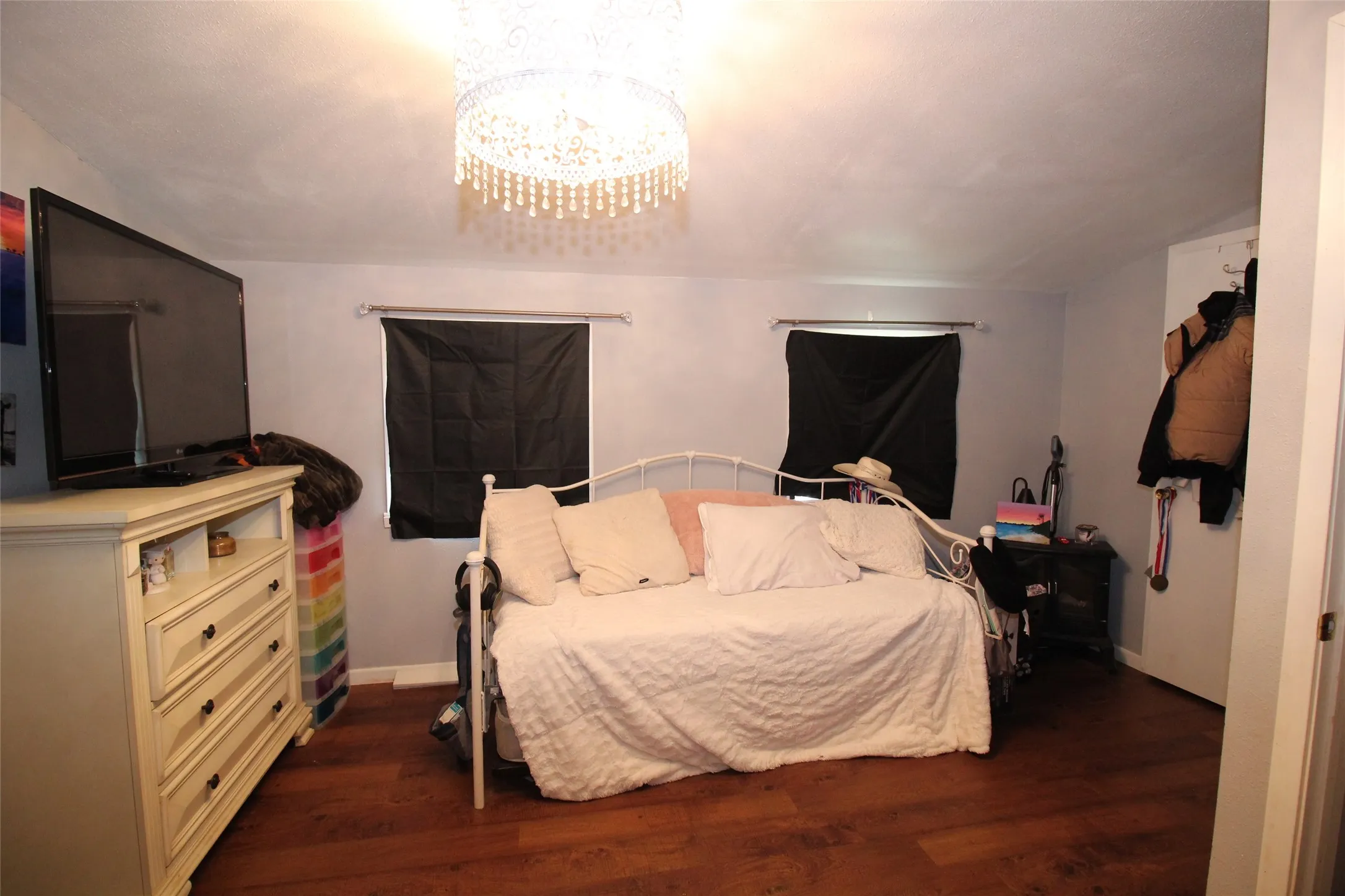 Single Family Residence For Sale in Knox County , 810 W Eden Street, Munday, Texas 76371, 3 Bedroom, 2 Bathroom, Garage spaces, 1,487 Sqft, built in 1970, mls#21249108, Real Estate Agent in Munday, Homes For Sale in Knox county, Homes For Sale in Munday, Realtor in Munday Texas, Real Estate Brokerage Independent Realty Texas, Luminita Cordes Realtor