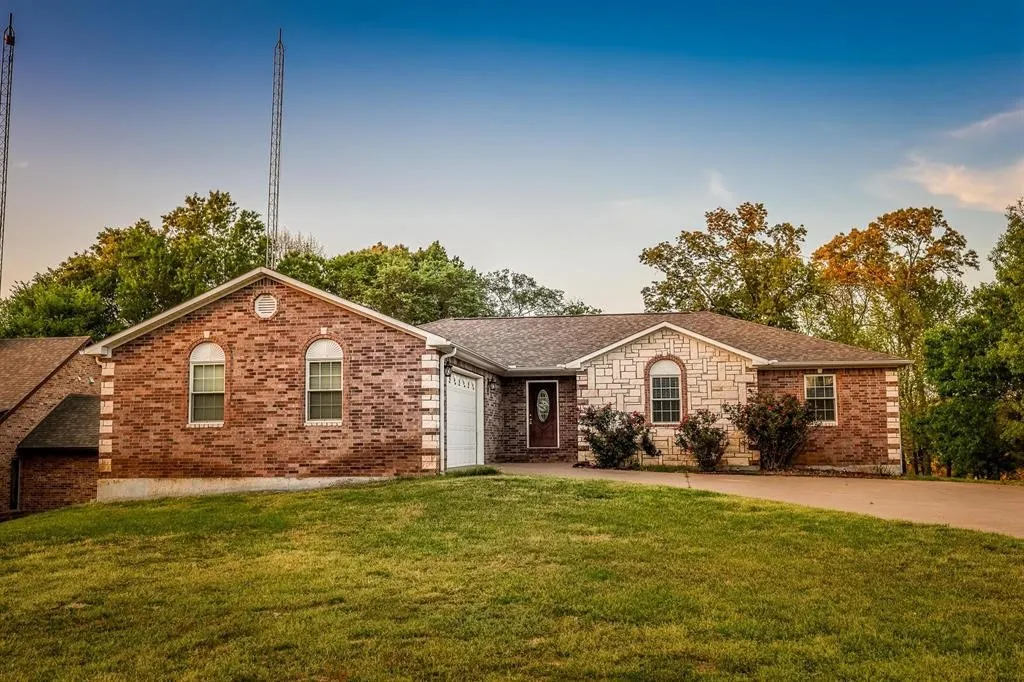 Single Family Residence For Sale in Wood County , 600 CR 1503, Alba, Texas 75410, 4 Bedroom, 4 Bathroom, 2 Garage spaces, 3,114 Sqft, built in 2008, Price $629,750, mls#21250250, Real Estate Agent in Alba, Homes For Sale in Wood county, Homes For Sale in Alba, Realtor in Alba Texas, Real Estate Brokerage Independent Realty Texas, Luminita Cordes Realtor