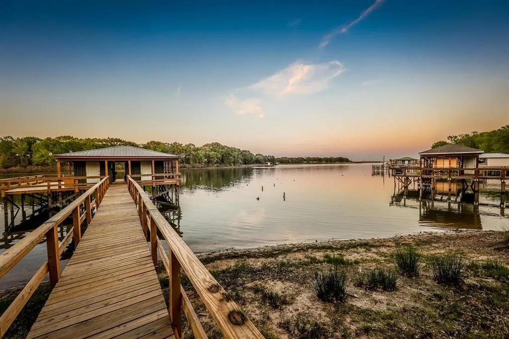 Single Family Residence For Sale in Wood County , 600 CR 1503, Alba, Texas 75410, 4 Bedroom, 4 Bathroom, 2 Garage spaces, 3,114 Sqft, built in 2008, Price $629,750, mls#21250250, Real Estate Agent in Alba, Homes For Sale in Wood county, Homes For Sale in Alba, Realtor in Alba Texas, Real Estate Brokerage Independent Realty Texas, Luminita Cordes Realtor