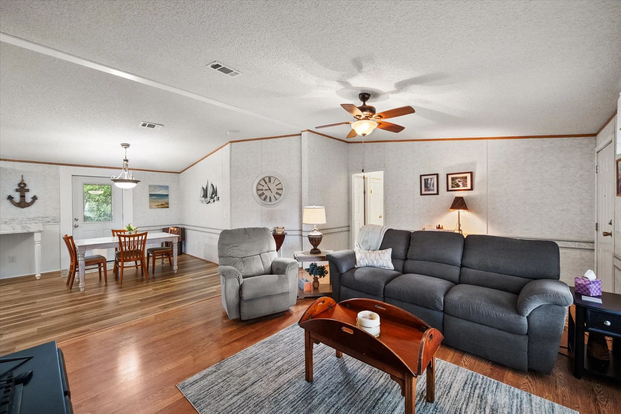 Single Family Residence For Sale in Henderson County , 510 Nob Hill Lane, Seven Points, Texas 75143, 4 Bedroom, 2 Bathroom, Garage spaces, 1,568 Sqft, built in 2005, mls#21249751, Real Estate Agent in Seven Points, Homes For Sale in Henderson county, Homes For Sale in Seven Points, Realtor in Seven Points Texas, Real Estate Brokerage Independent Realty Texas, Luminita Cordes Realtor