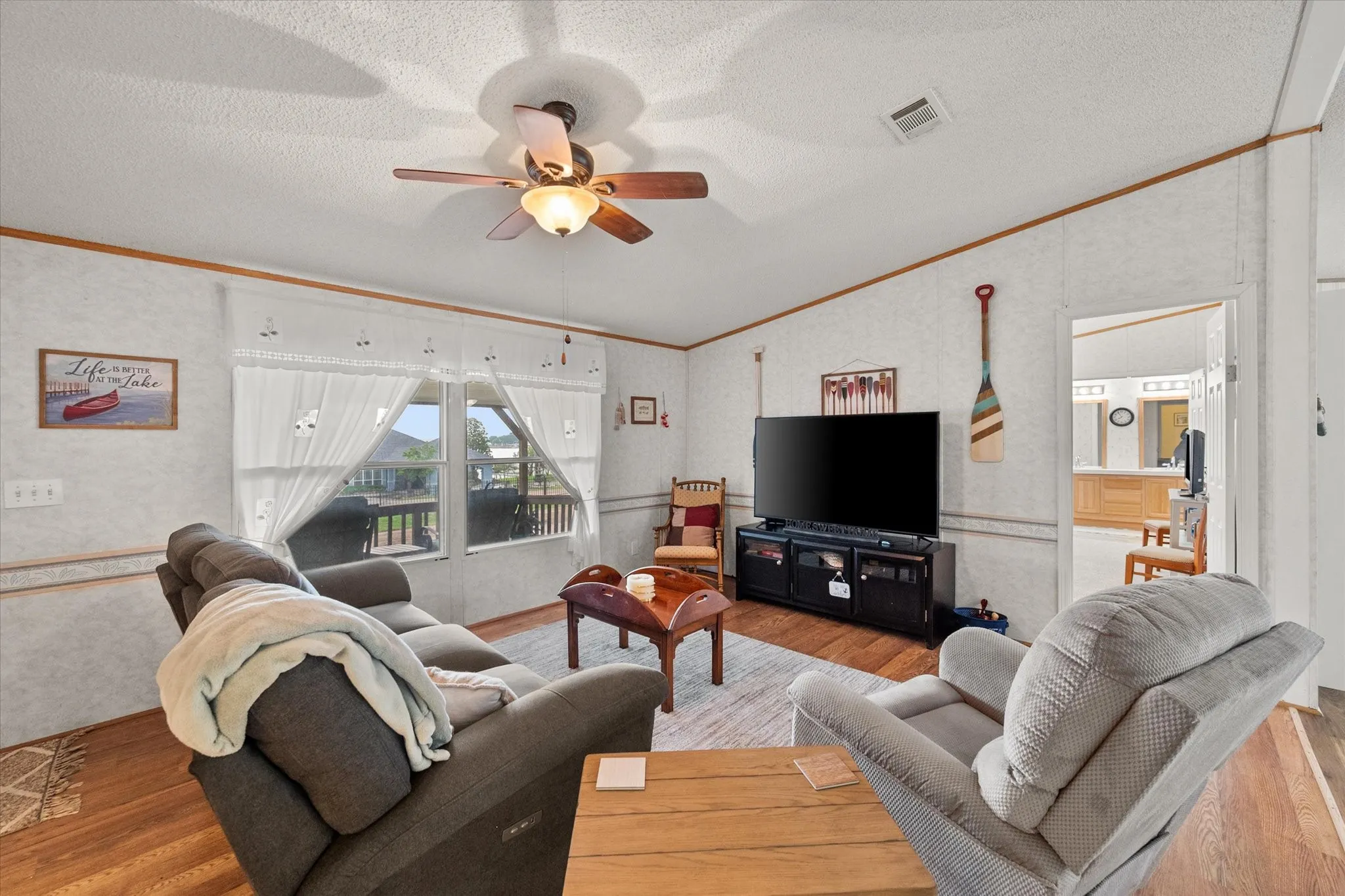 Single Family Residence For Sale in Henderson County , 510 Nob Hill Lane, Seven Points, Texas 75143, 4 Bedroom, 2 Bathroom, Garage spaces, 1,568 Sqft, built in 2005, mls#21249751, Real Estate Agent in Seven Points, Homes For Sale in Henderson county, Homes For Sale in Seven Points, Realtor in Seven Points Texas, Real Estate Brokerage Independent Realty Texas, Luminita Cordes Realtor