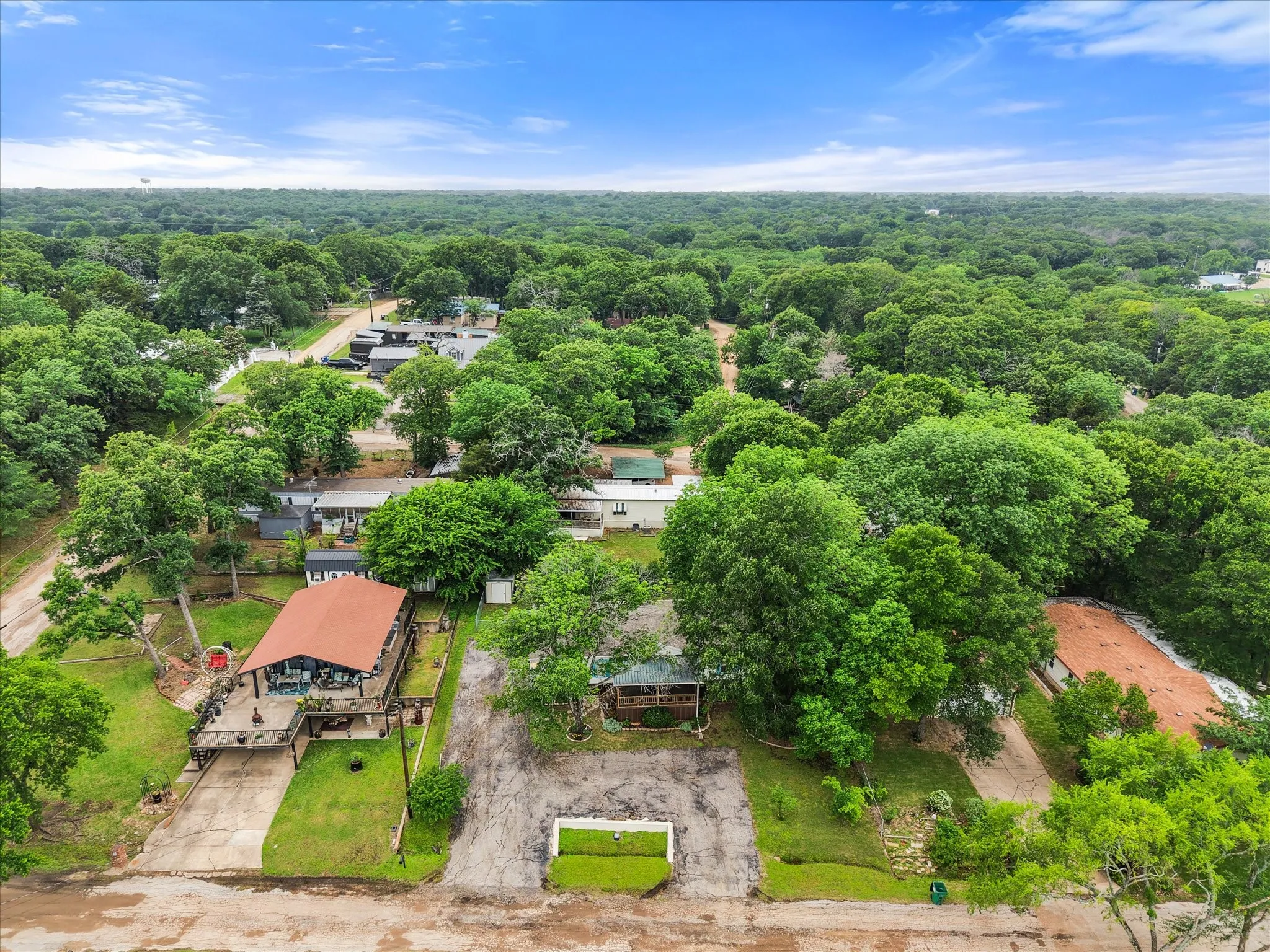 Single Family Residence For Sale in Henderson County , 510 Nob Hill Lane, Seven Points, Texas 75143, 4 Bedroom, 2 Bathroom, Garage spaces, 1,568 Sqft, built in 2005, mls#21249751, Real Estate Agent in Seven Points, Homes For Sale in Henderson county, Homes For Sale in Seven Points, Realtor in Seven Points Texas, Real Estate Brokerage Independent Realty Texas, Luminita Cordes Realtor