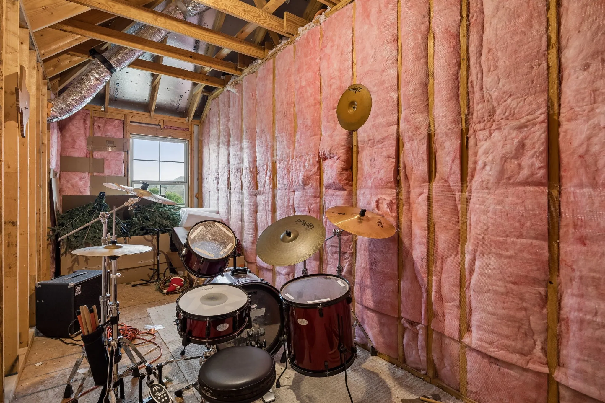 Unfinshed bonus room off an upstairs bedroom, could easily be converted for more living space