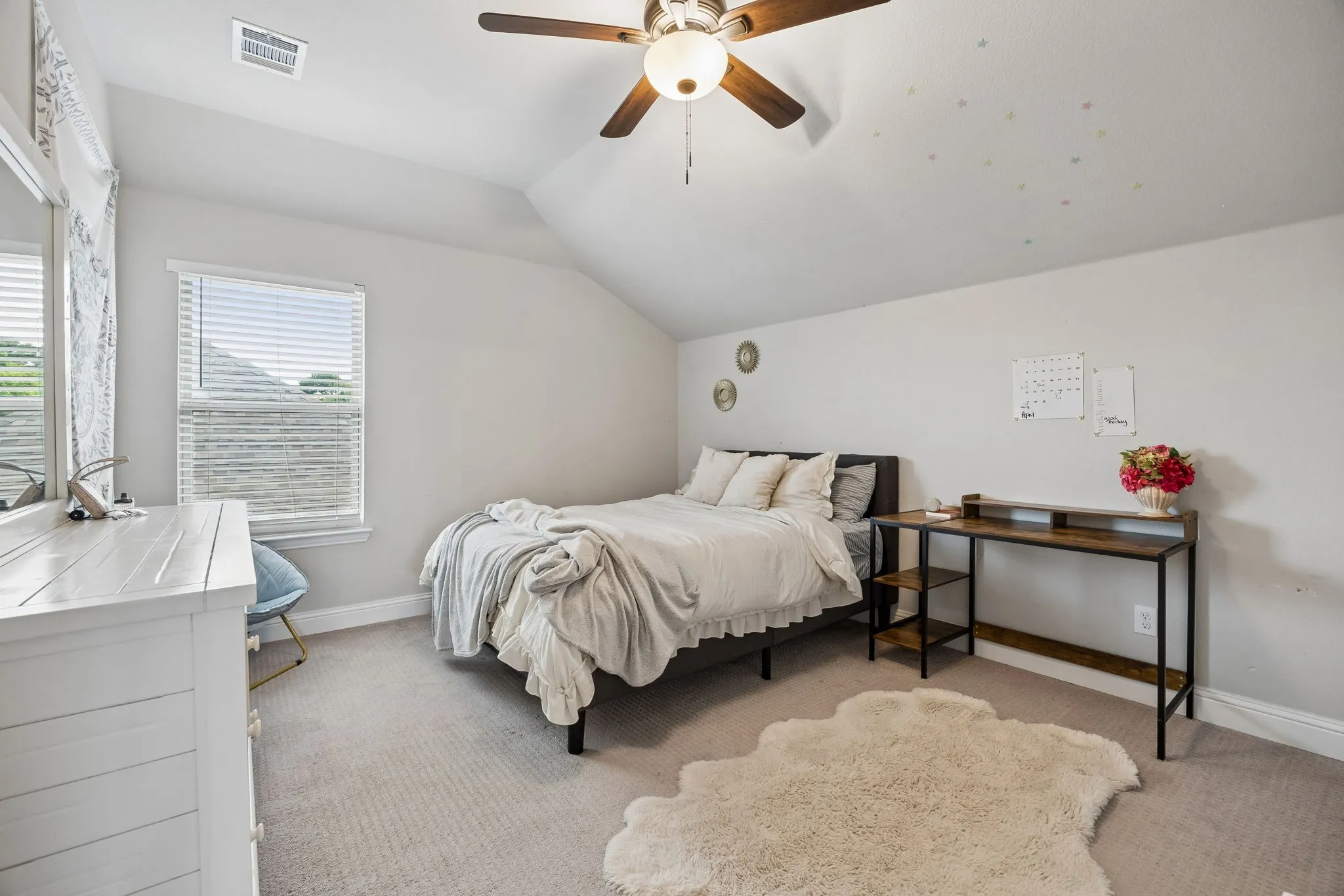 Single Family Residence For Sale in Denton County , 220 Virginia Lane, Hickory Creek, Texas 75065, 4 Bedroom, 4 Bathroom, 3 Garage spaces, 3,675 Sqft, built in 2020, Preowned, mls#21201001, Real Estate Agent in Hickory Creek, Homes For Sale in Denton county, Homes For Sale in Hickory Creek, Realtor in Hickory Creek Texas, Real Estate Brokerage Independent Realty Texas, Luminita Cordes Realtor