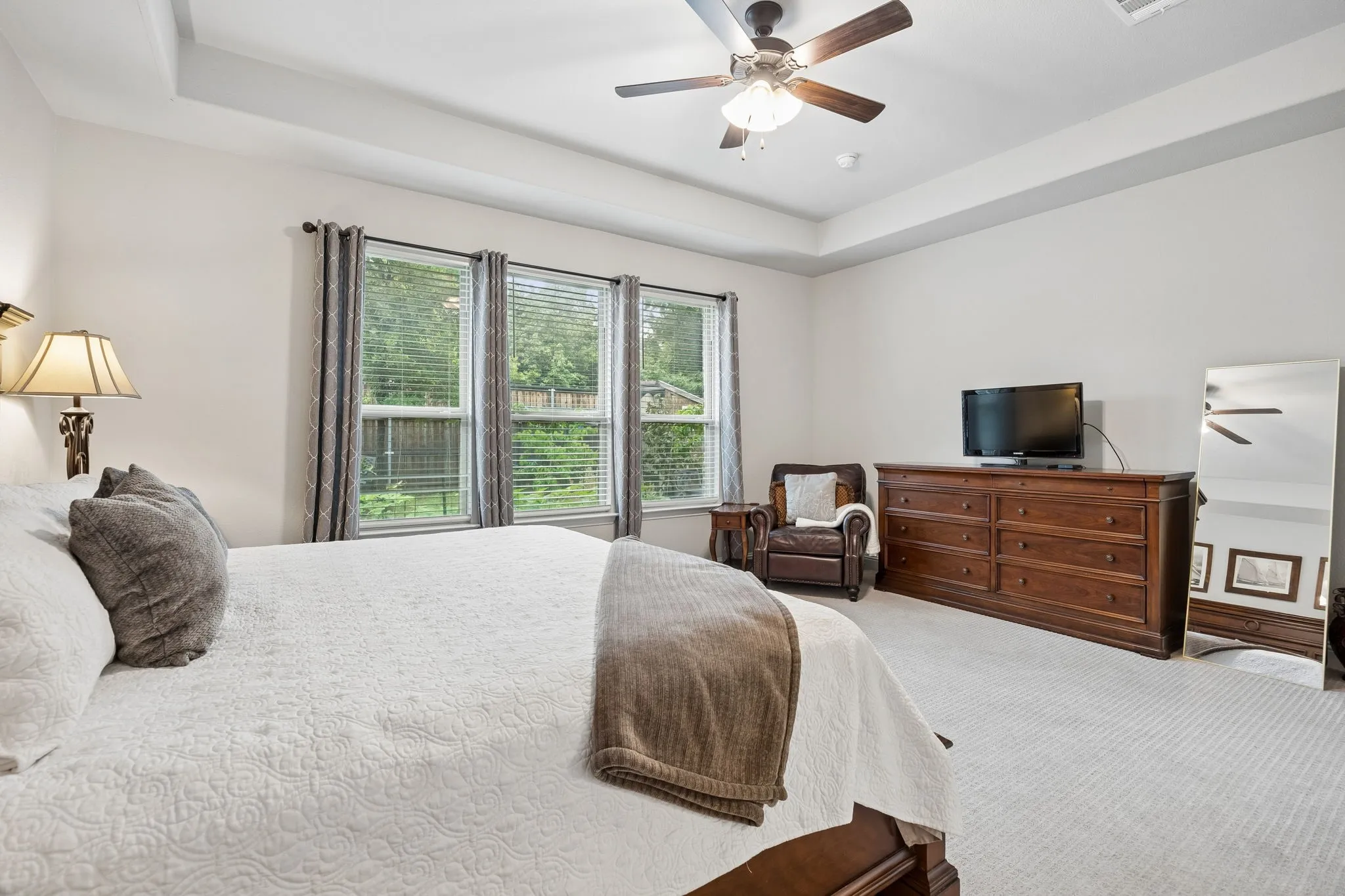 Single Family Residence For Sale in Denton County , 220 Virginia Lane, Hickory Creek, Texas 75065, 4 Bedroom, 4 Bathroom, 3 Garage spaces, 3,675 Sqft, built in 2020, Preowned, mls#21201001, Real Estate Agent in Hickory Creek, Homes For Sale in Denton county, Homes For Sale in Hickory Creek, Realtor in Hickory Creek Texas, Real Estate Brokerage Independent Realty Texas, Luminita Cordes Realtor