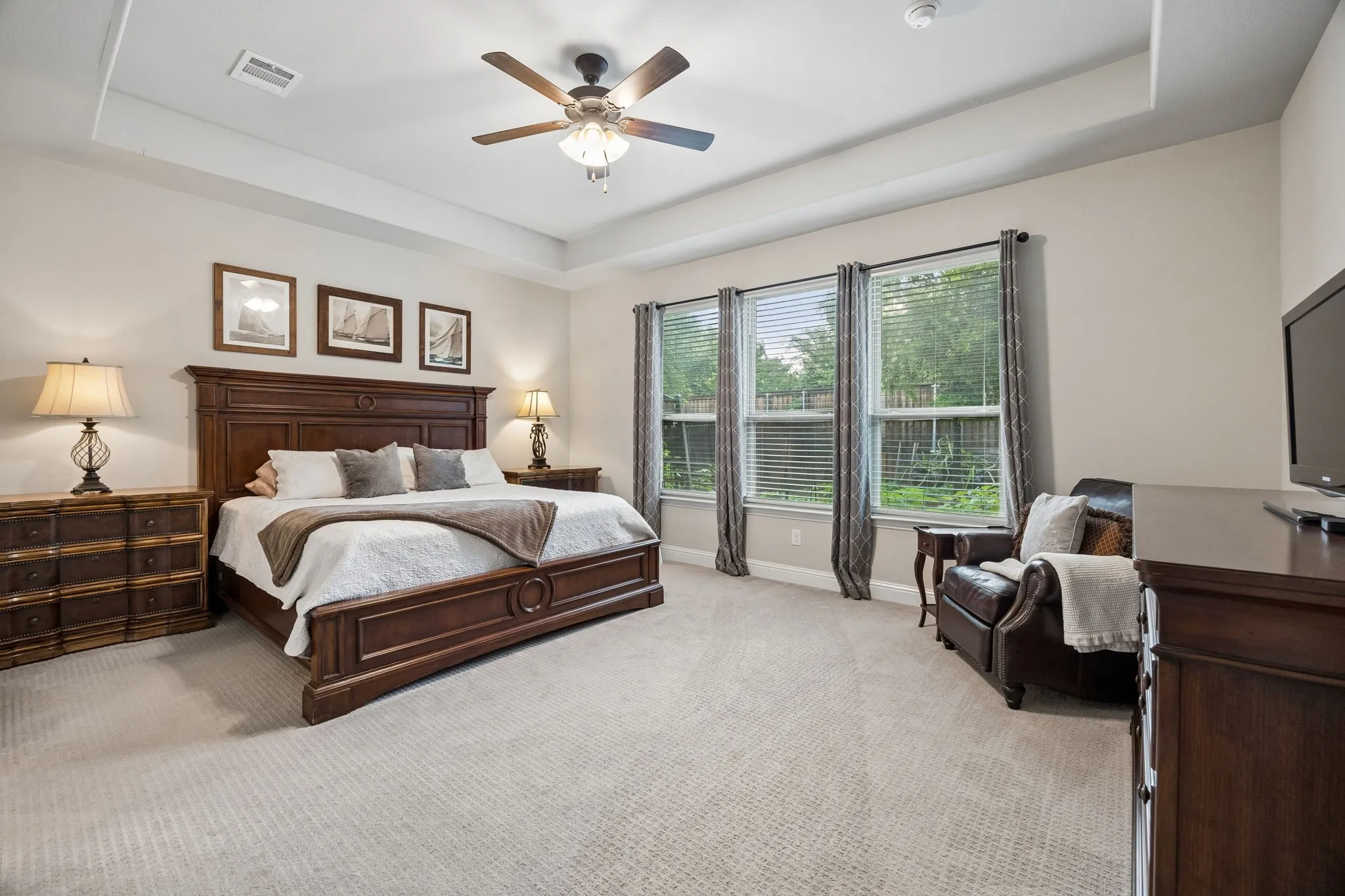 Single Family Residence For Sale in Denton County , 220 Virginia Lane, Hickory Creek, Texas 75065, 4 Bedroom, 4 Bathroom, 3 Garage spaces, 3,675 Sqft, built in 2020, Preowned, mls#21201001, Real Estate Agent in Hickory Creek, Homes For Sale in Denton county, Homes For Sale in Hickory Creek, Realtor in Hickory Creek Texas, Real Estate Brokerage Independent Realty Texas, Luminita Cordes Realtor
