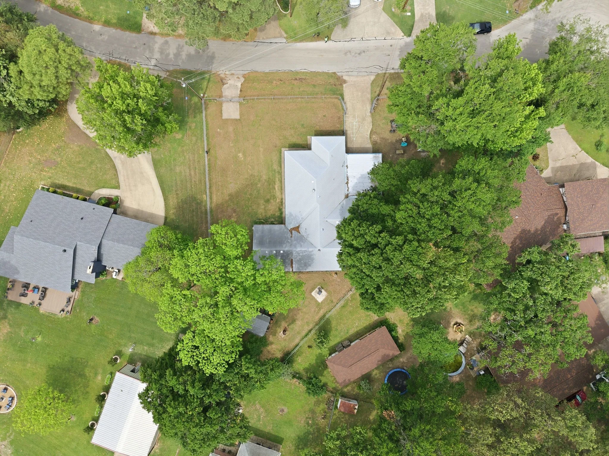 Single Family Residence For Sale in Henderson County , 157 Ocean Drive, Gun Barrel City, Texas 75156, 4 Bedroom, 2 Bathroom, Garage spaces, 1,710 Sqft, built in 1970, Preowned, mls#21245332, Real Estate Agent in Gun Barrel City, Homes For Sale in Henderson county, Homes For Sale in Gun Barrel City, Realtor in Gun Barrel City Texas, Real Estate Brokerage Independent Realty Texas, Luminita Cordes Realtor