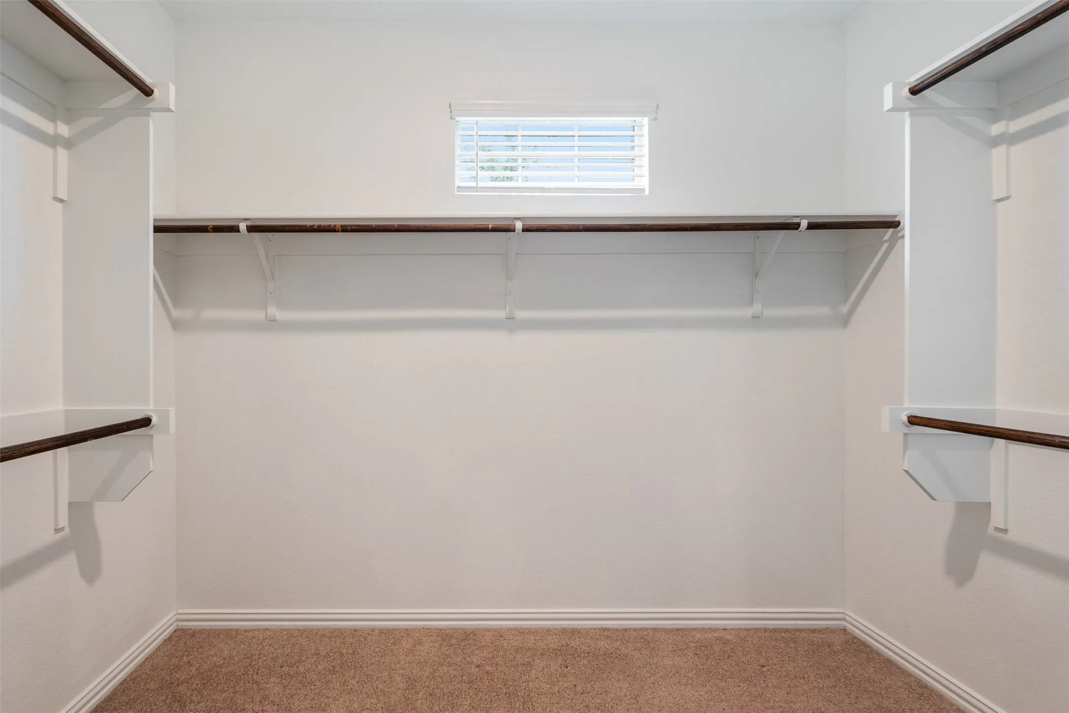 Single Family Residence For Rent in Dallas County , 5341 Archway Drive, Garland, Texas 75040, 4 Bedroom, 5 Bathroom, 2 Garage spaces, 2,466 Sqft, built in 2021, Preowned, mls#21249850, Real Estate Agent in Garland, Homes For Rent in Dallas county, Homes For Rent in Garland, Realtor in Garland Texas, Real Estate Brokerage Independent Realty Texas, Luminita Cordes Realtor