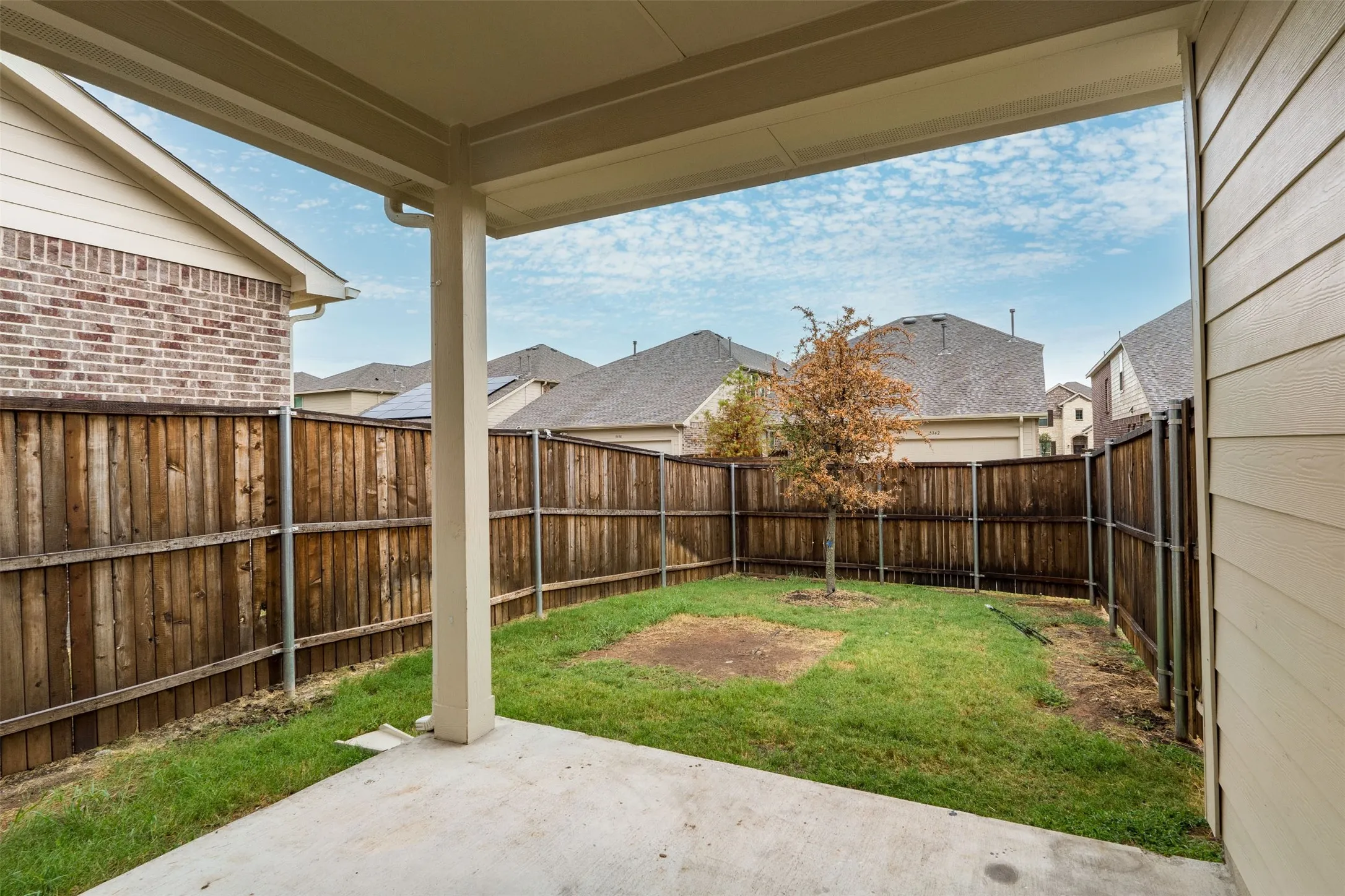 Single Family Residence For Rent in Dallas County , 5341 Archway Drive, Garland, Texas 75040, 4 Bedroom, 5 Bathroom, 2 Garage spaces, 2,466 Sqft, built in 2021, Preowned, mls#21249850, Real Estate Agent in Garland, Homes For Rent in Dallas county, Homes For Rent in Garland, Realtor in Garland Texas, Real Estate Brokerage Independent Realty Texas, Luminita Cordes Realtor