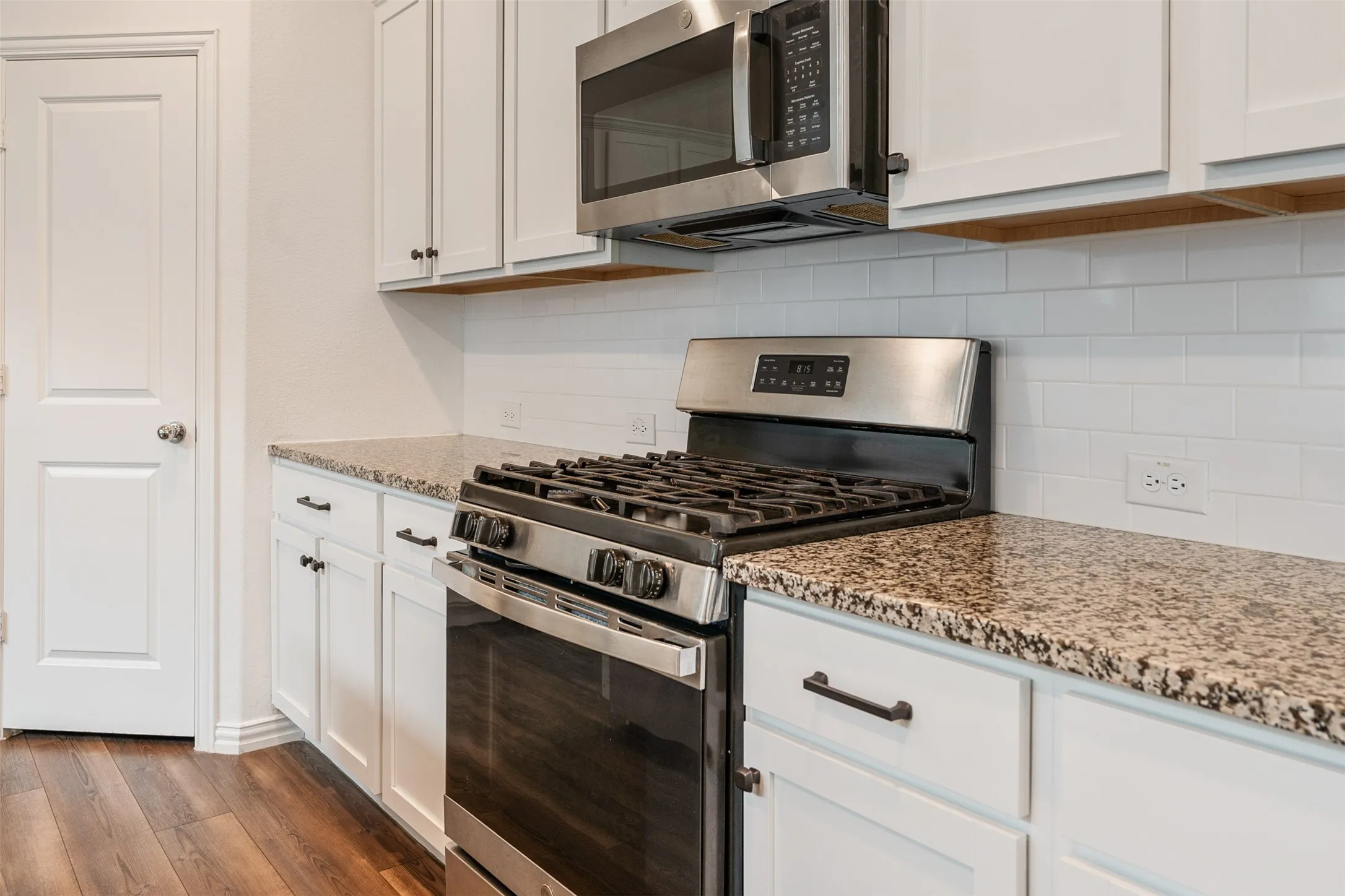 Single Family Residence For Rent in Dallas County , 5341 Archway Drive, Garland, Texas 75040, 4 Bedroom, 5 Bathroom, 2 Garage spaces, 2,466 Sqft, built in 2021, Preowned, mls#21249850, Real Estate Agent in Garland, Homes For Rent in Dallas county, Homes For Rent in Garland, Realtor in Garland Texas, Real Estate Brokerage Independent Realty Texas, Luminita Cordes Realtor