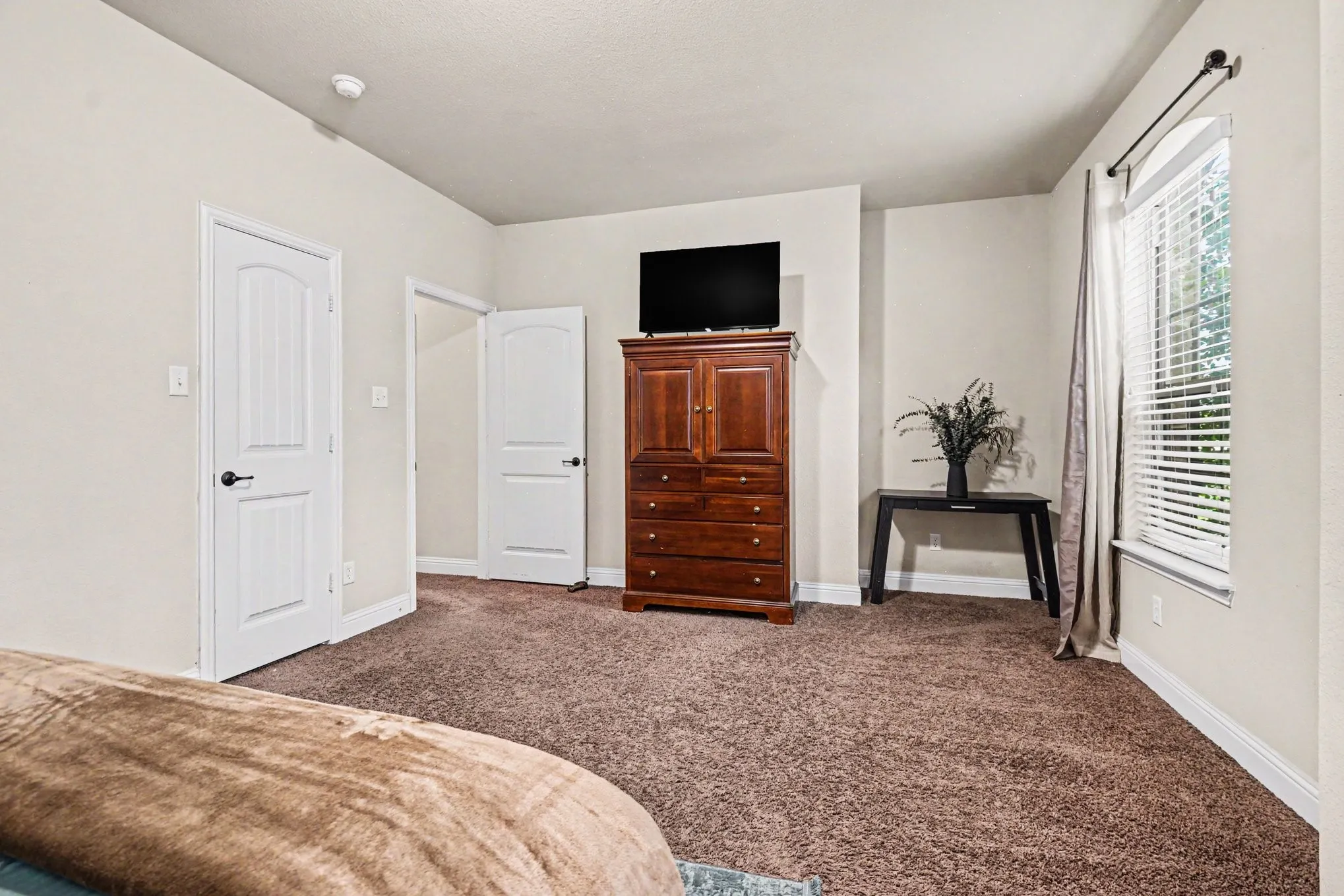 Single Family Residence For Sale in Kaufman County , 13154 Franklin Lane, Talty, Texas 75126, 5 Bedrooms, 3 Bathrooms, 3 Garage spaces, 2,847 Sqft, built in 2014, Price $540,000, mls#21249875, Real Estate Agent in Talty, Homes For Sale in Kaufman county, Homes For Sale in Talty, Realtor in Talty Texas, Real Estate Brokerage Independent Realty Texas, Luminita Cordes Realtor