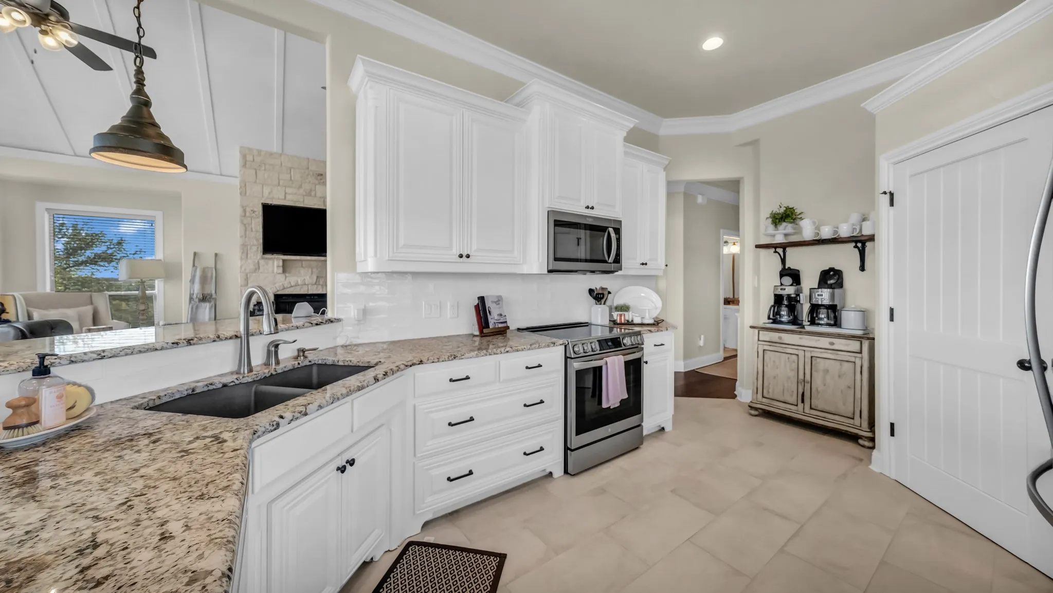 Light, fresh, and airy.  Cooking will be nothing but a pleasure in this kitchen!