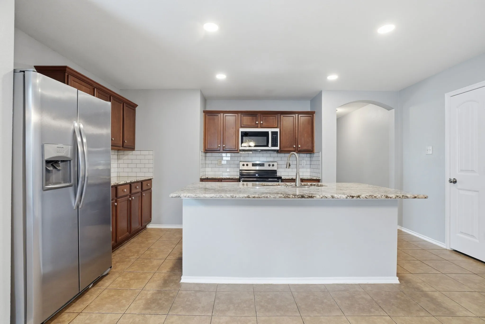 Single Family Residence For Sale in Kaufman County , 2003 Zavala, Forney, Texas 75126, 4 Bedroom, 2 Bathroom, 2 Garage spaces, 1,929 Sqft, built in 2014, mls#21217809, Real Estate Agent in Forney, Homes For Sale in Kaufman county, Homes For Sale in Forney, Realtor in Forney Texas, Real Estate Brokerage Independent Realty Texas, Luminita Cordes Realtor