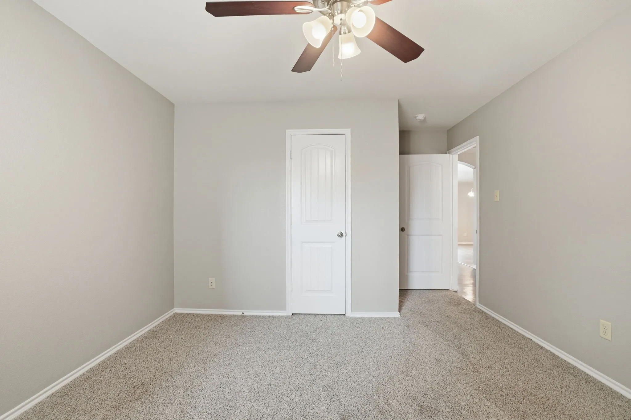 Single Family Residence For Sale in Kaufman County , 2003 Zavala, Forney, Texas 75126, 4 Bedroom, 2 Bathroom, 2 Garage spaces, 1,929 Sqft, built in 2014, mls#21217809, Real Estate Agent in Forney, Homes For Sale in Kaufman county, Homes For Sale in Forney, Realtor in Forney Texas, Real Estate Brokerage Independent Realty Texas, Luminita Cordes Realtor