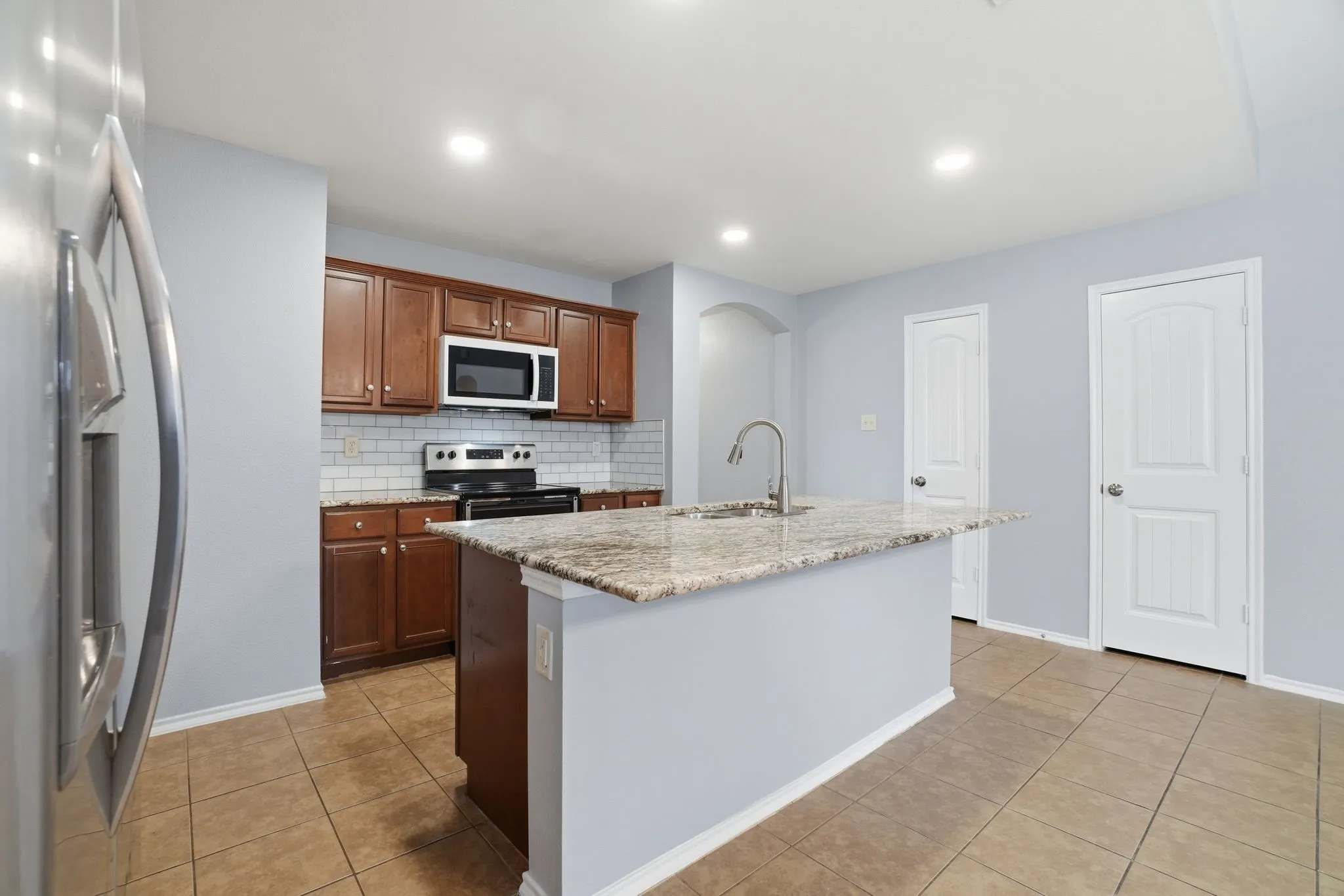 Single Family Residence For Sale in Kaufman County , 2003 Zavala, Forney, Texas 75126, 4 Bedroom, 2 Bathroom, 2 Garage spaces, 1,929 Sqft, built in 2014, mls#21217809, Real Estate Agent in Forney, Homes For Sale in Kaufman county, Homes For Sale in Forney, Realtor in Forney Texas, Real Estate Brokerage Independent Realty Texas, Luminita Cordes Realtor