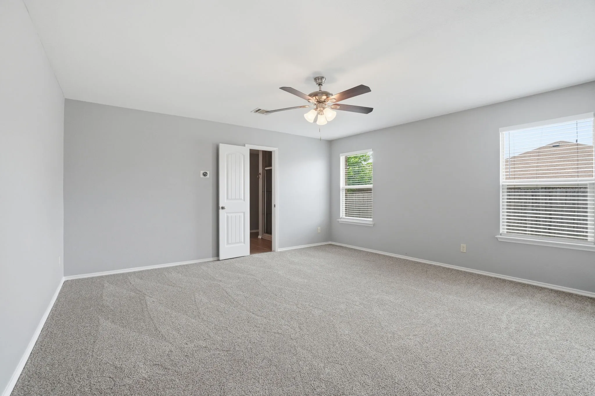 Single Family Residence For Sale in Kaufman County , 2003 Zavala, Forney, Texas 75126, 4 Bedroom, 2 Bathroom, 2 Garage spaces, 1,929 Sqft, built in 2014, mls#21217809, Real Estate Agent in Forney, Homes For Sale in Kaufman county, Homes For Sale in Forney, Realtor in Forney Texas, Real Estate Brokerage Independent Realty Texas, Luminita Cordes Realtor