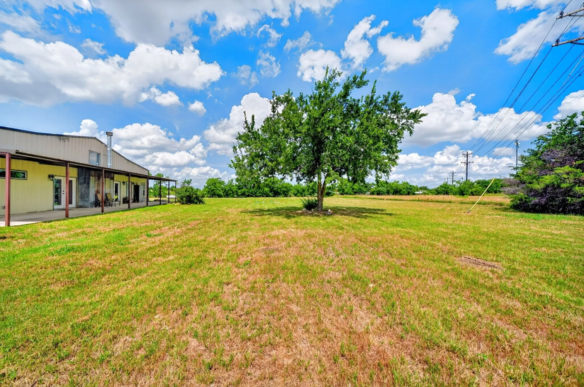 Single Family Residence For Sale in Denton County , 11110 Old Stoney Road, Ponder, Texas 76259, 3 Bedroom, 3 Bathroom, Garage spaces, 2,591 Sqft, built in 2018, Preowned, mls#21249068, Real Estate Agent in Ponder, Homes For Sale in Denton county, Homes For Sale in Ponder, Realtor in Ponder Texas, Real Estate Brokerage Independent Realty Texas, Luminita Cordes Realtor