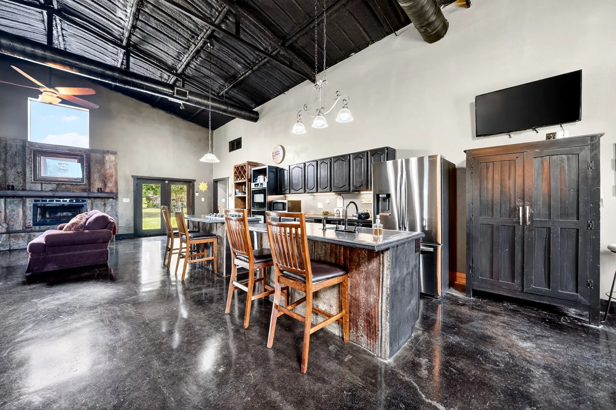 Single Family Residence For Sale in Denton County , 11110 Old Stoney Road, Ponder, Texas 76259, 3 Bedroom, 3 Bathroom, Garage spaces, 2,591 Sqft, built in 2018, Preowned, mls#21249068, Real Estate Agent in Ponder, Homes For Sale in Denton county, Homes For Sale in Ponder, Realtor in Ponder Texas, Real Estate Brokerage Independent Realty Texas, Luminita Cordes Realtor