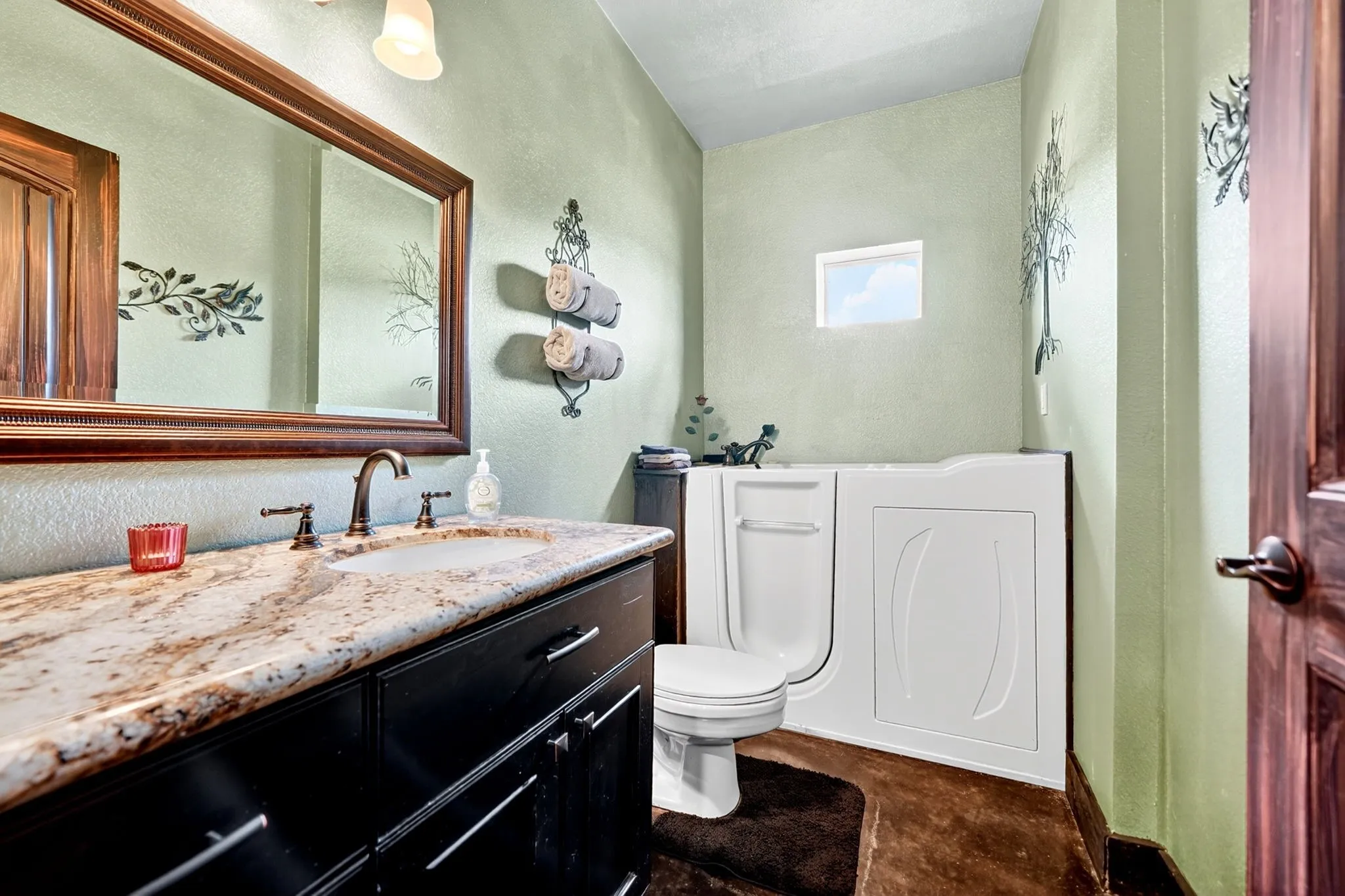 Single Family Residence For Sale in Denton County , 11110 Old Stoney Road, Ponder, Texas 76259, 3 Bedroom, 3 Bathroom, Garage spaces, 2,591 Sqft, built in 2018, Preowned, mls#21249068, Real Estate Agent in Ponder, Homes For Sale in Denton county, Homes For Sale in Ponder, Realtor in Ponder Texas, Real Estate Brokerage Independent Realty Texas, Luminita Cordes Realtor